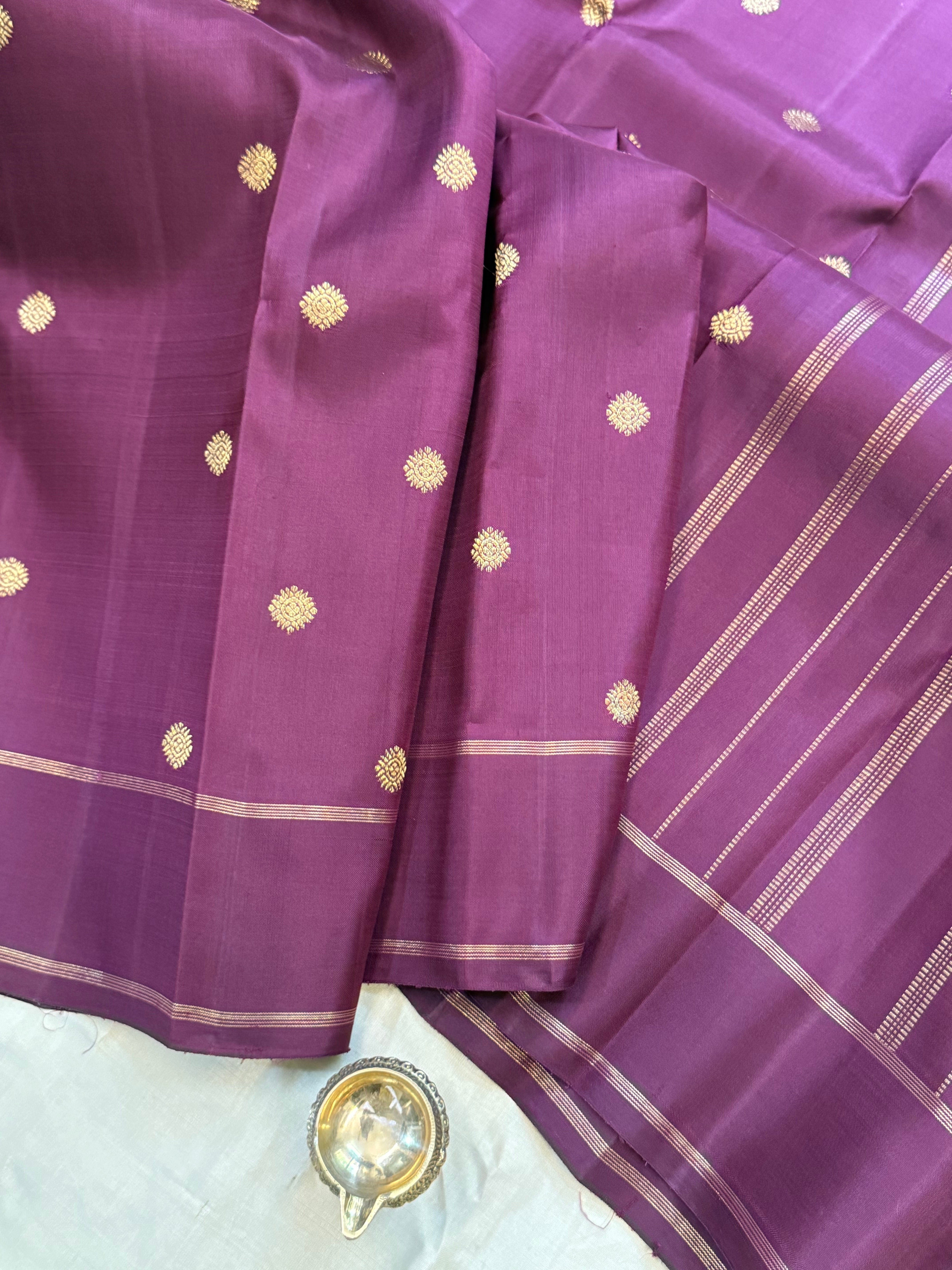 Paaku kamalam butta/ Kanjipuram Silk