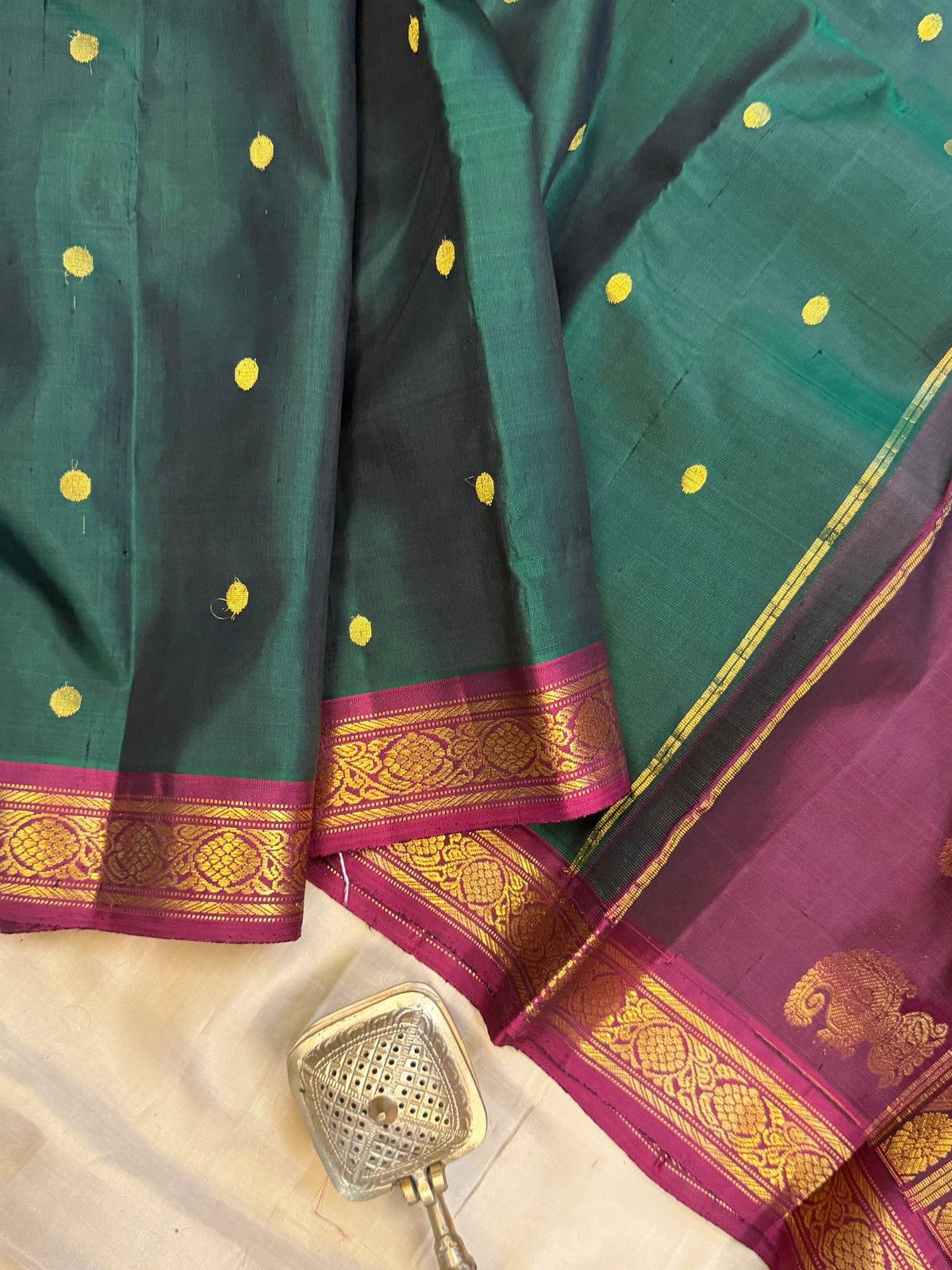 Dark green Aarani pure silk saree/ clsa 12063