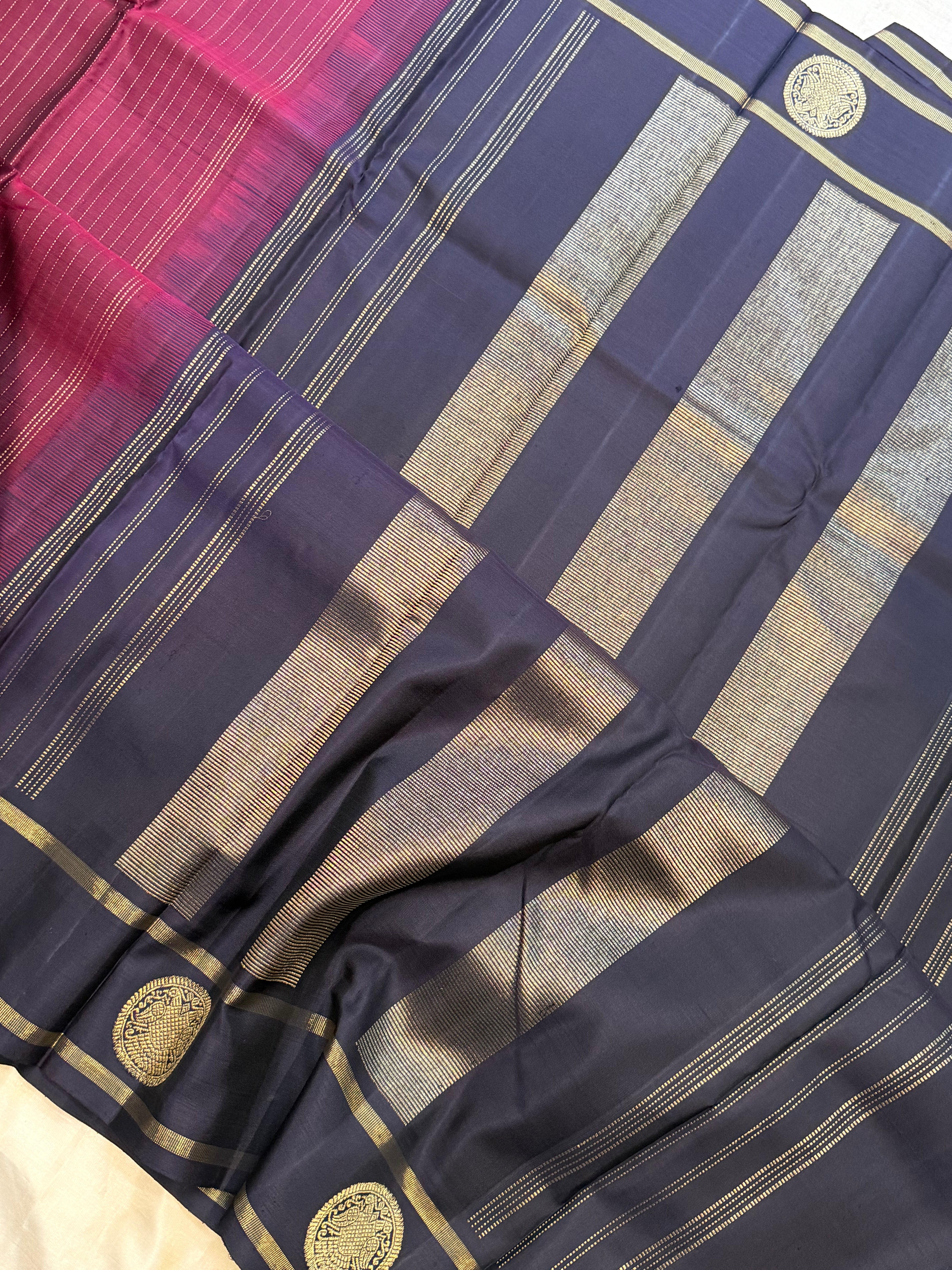 Permam : beetroot colour border Butta .  / Kanjipuram silk CL4801
