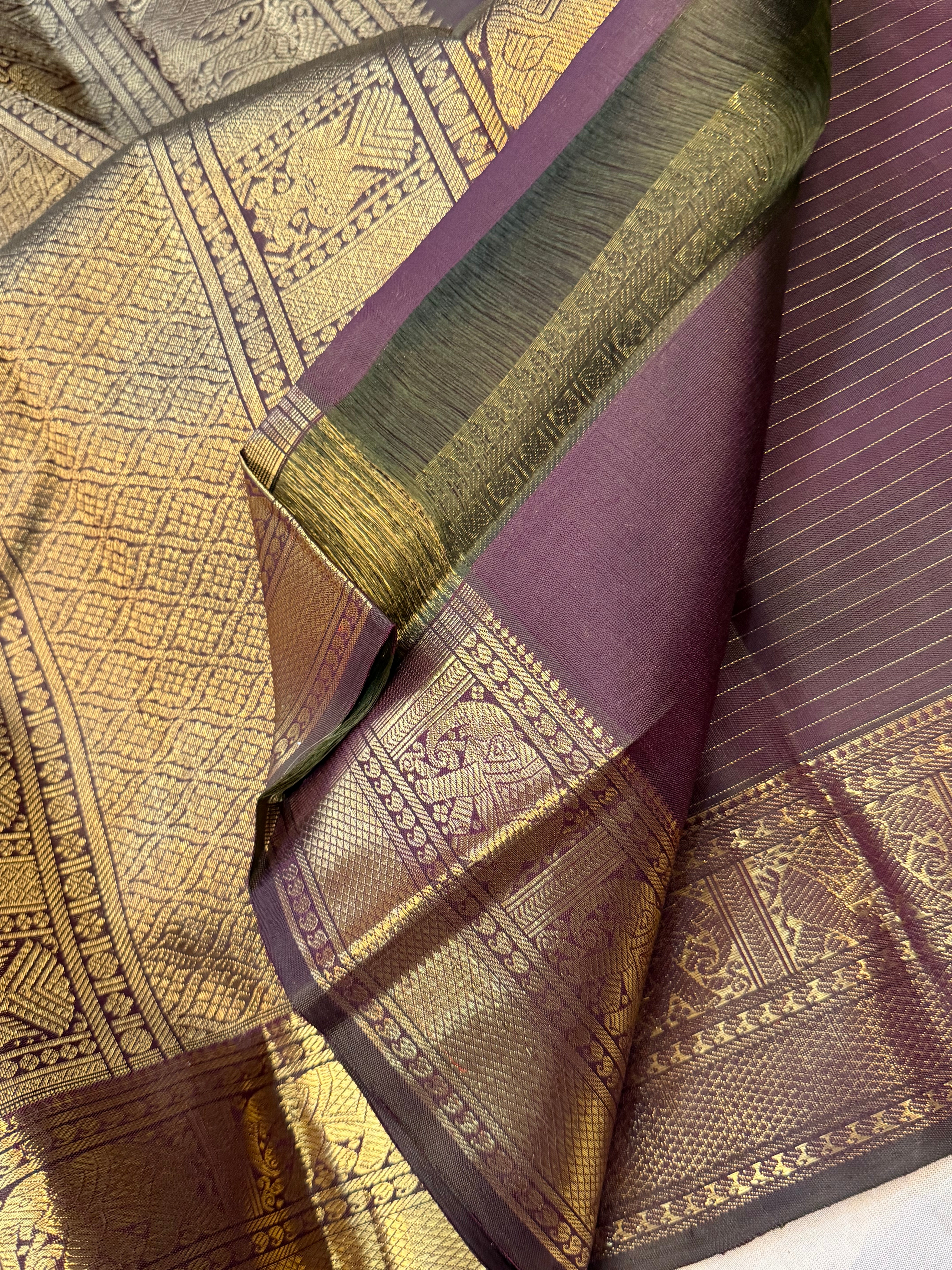 Mann : earthy hues in pure Zari Kanjipuram silk