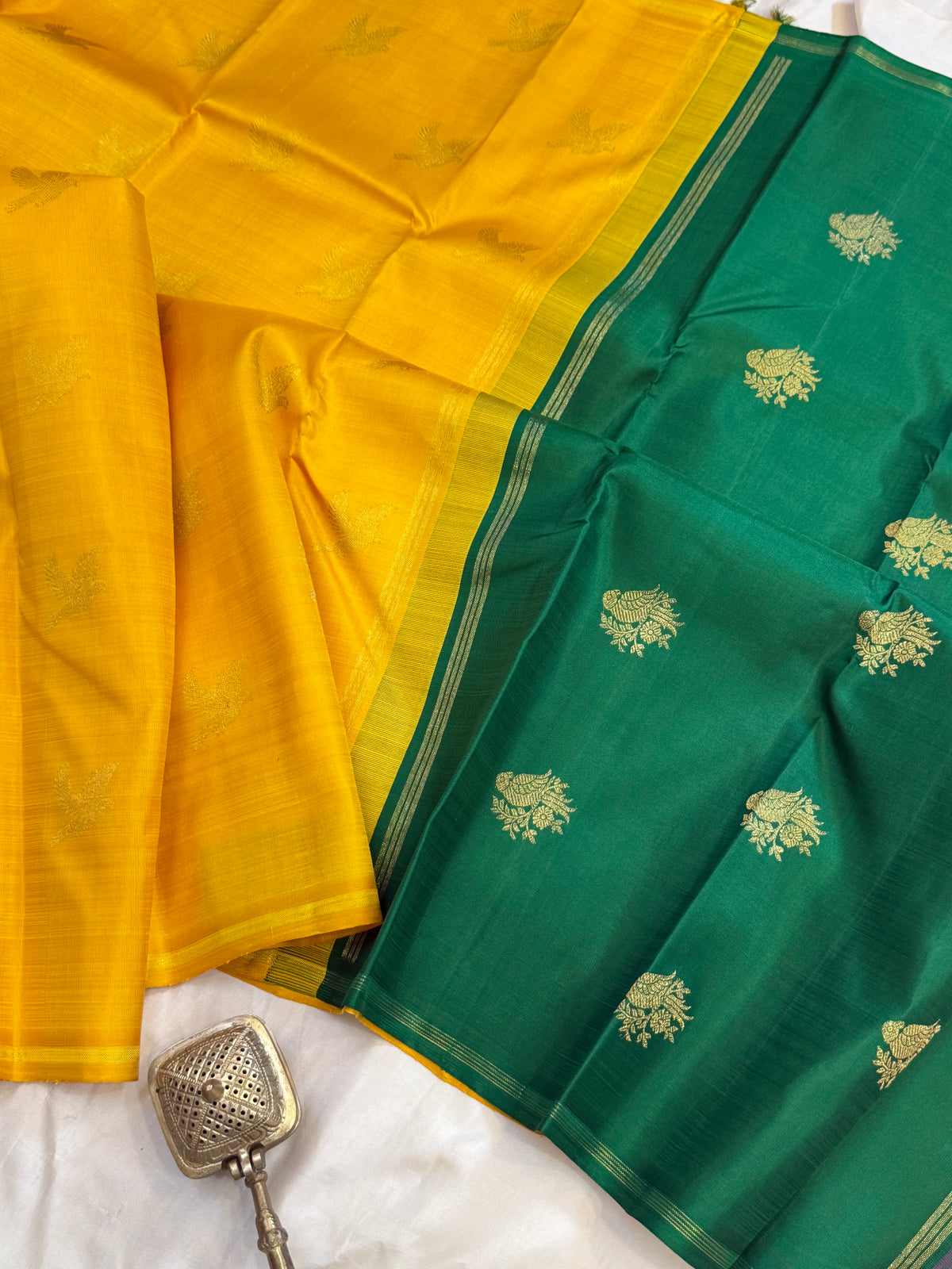 Yellow double pallu borderless / Kanjipuram silk CLSA12812