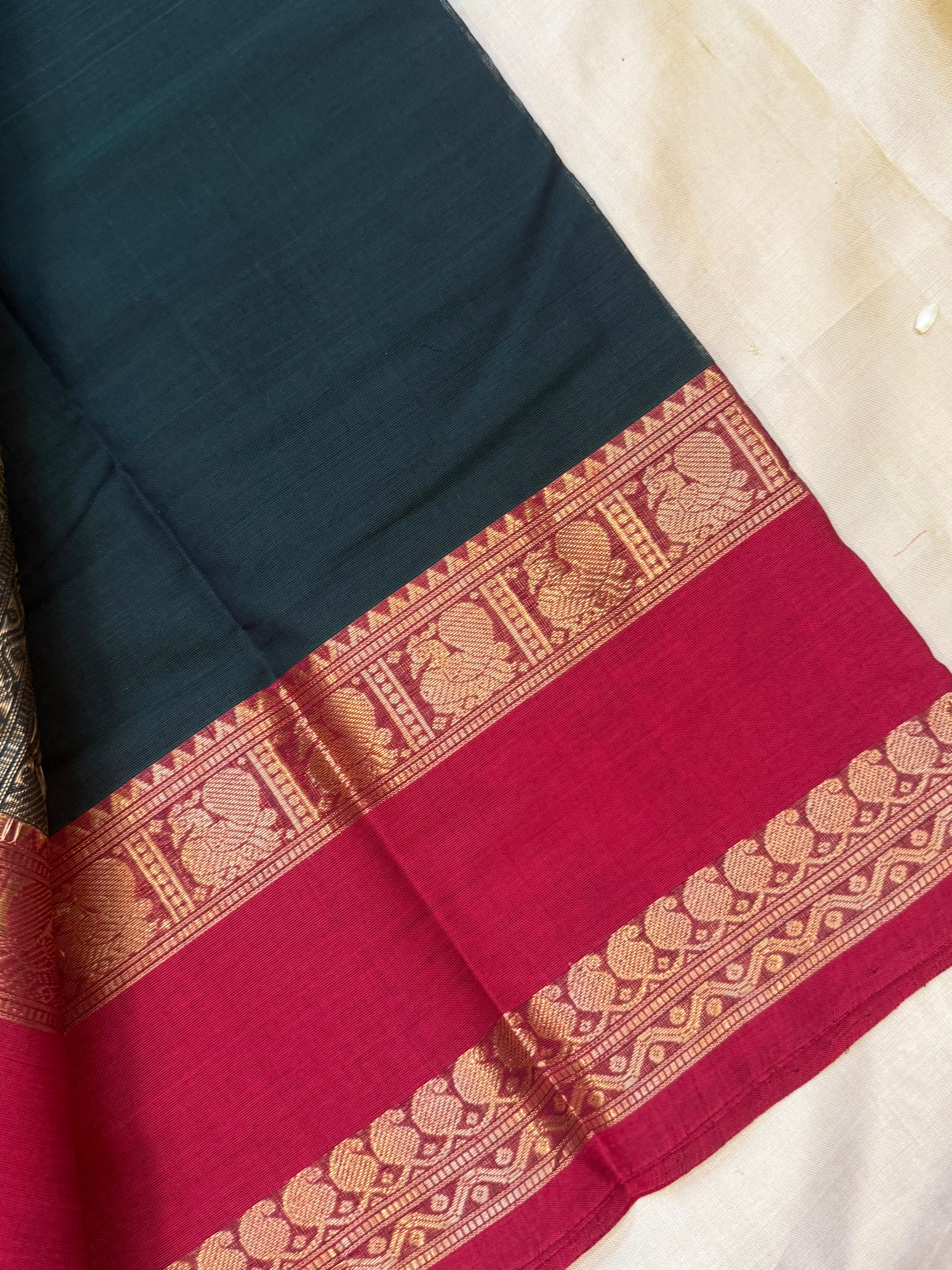 Dark green kattam / Kanchi Cotton