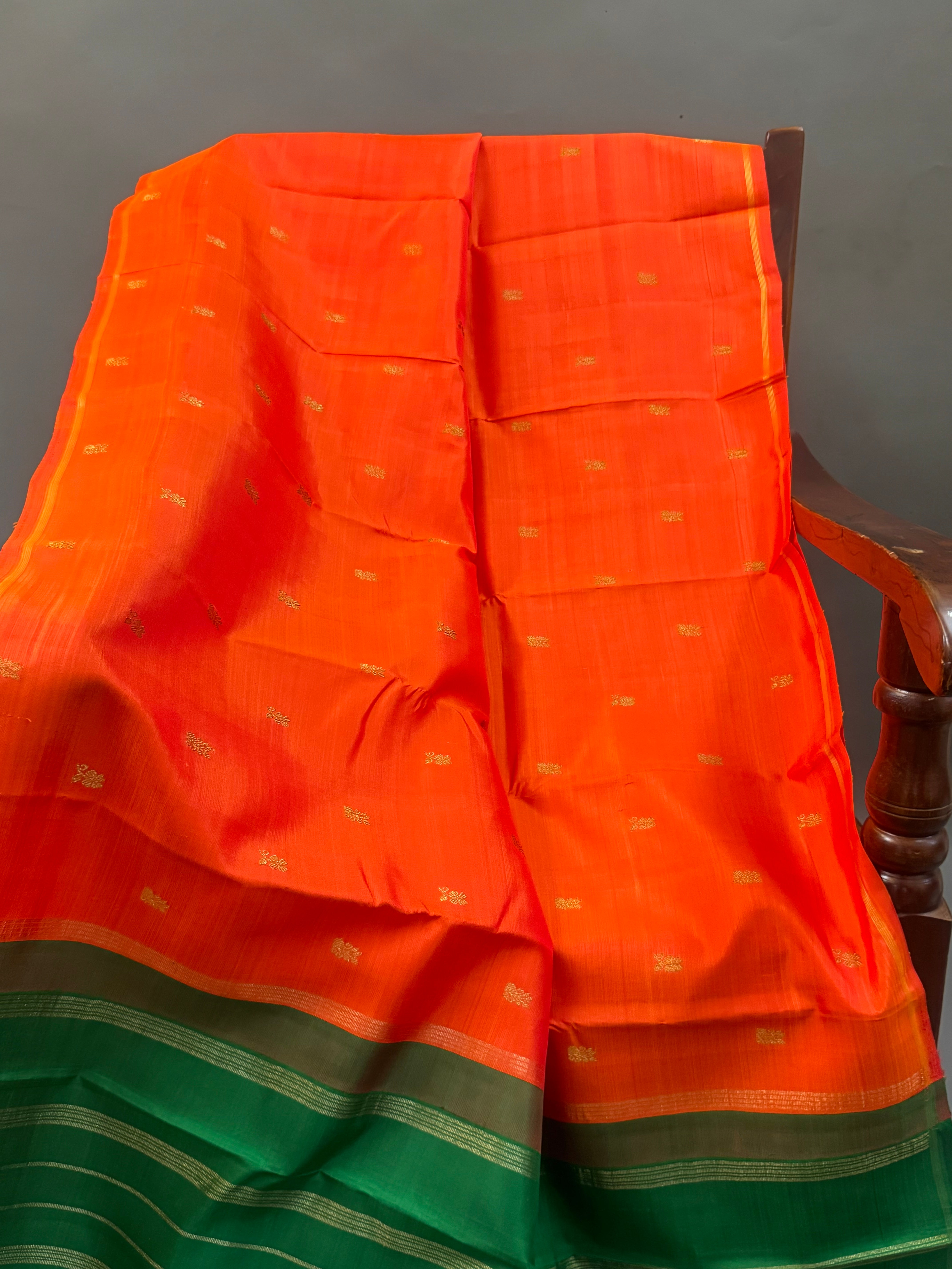 Orange  Butta  Borderless kanjipuram silk saree