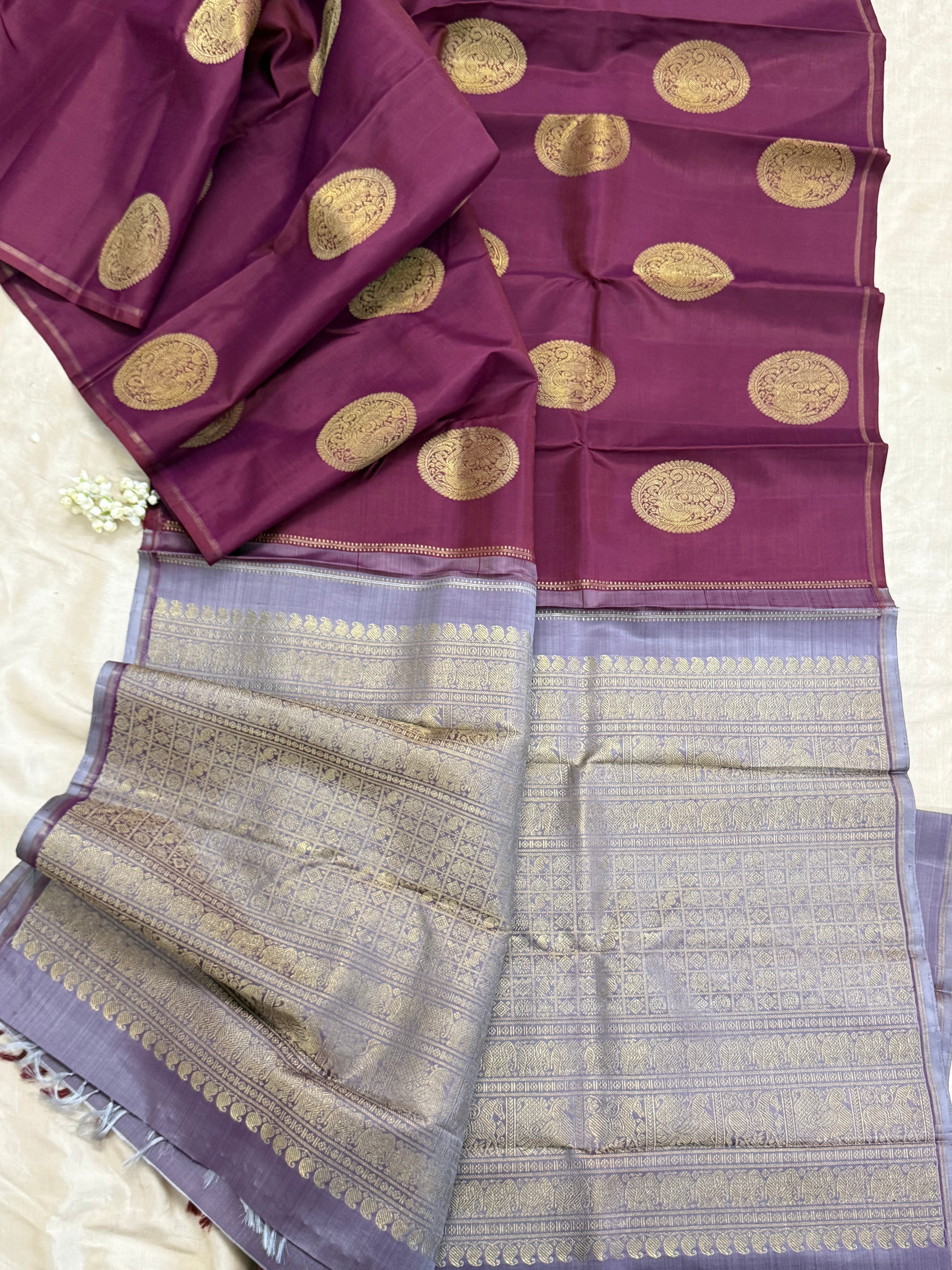 Deep paaku big annam round butta / Kanjipuram silk