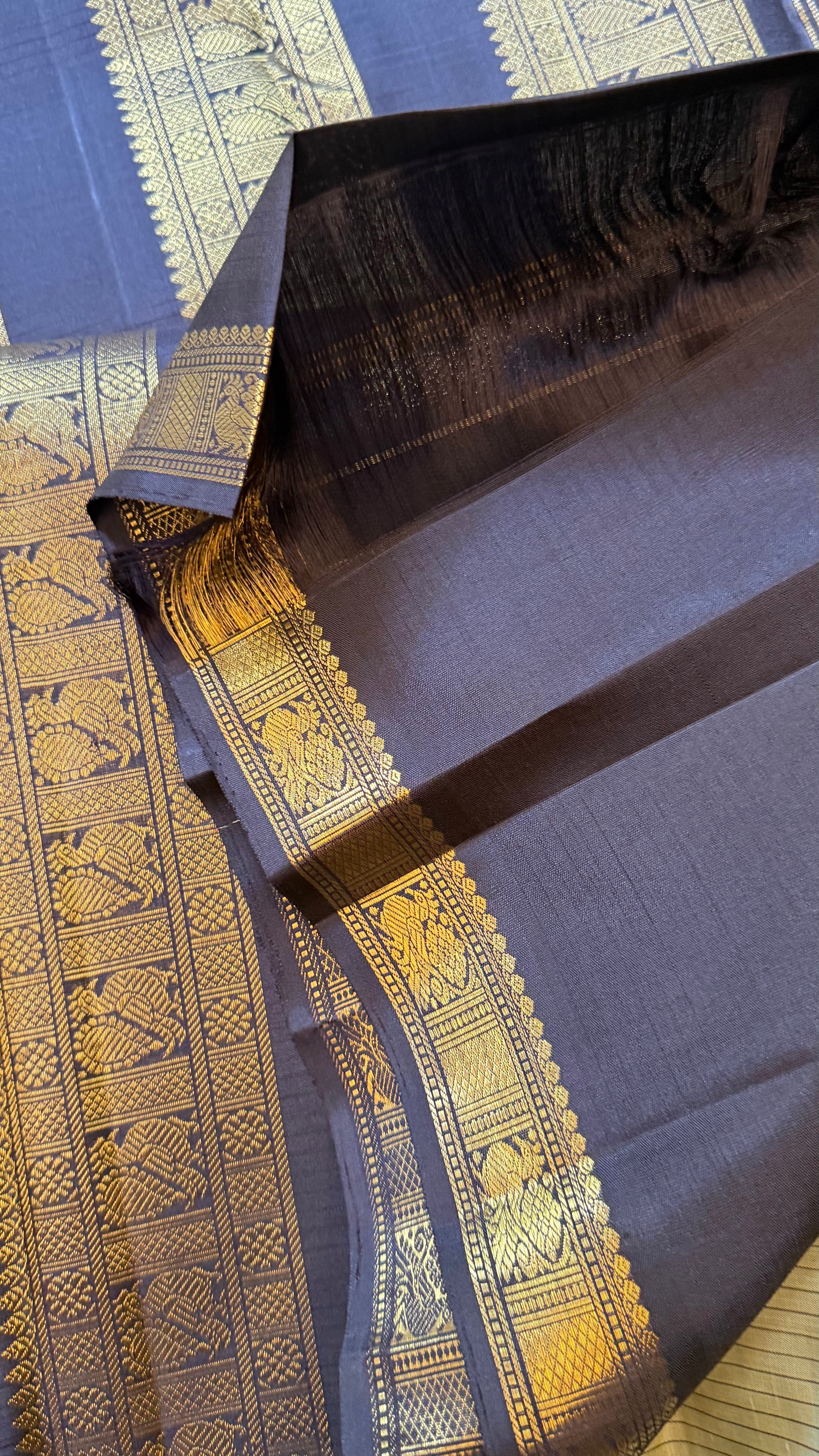 Moha : Elakai green thread Oosi  Korvai /Kanjipuram silk