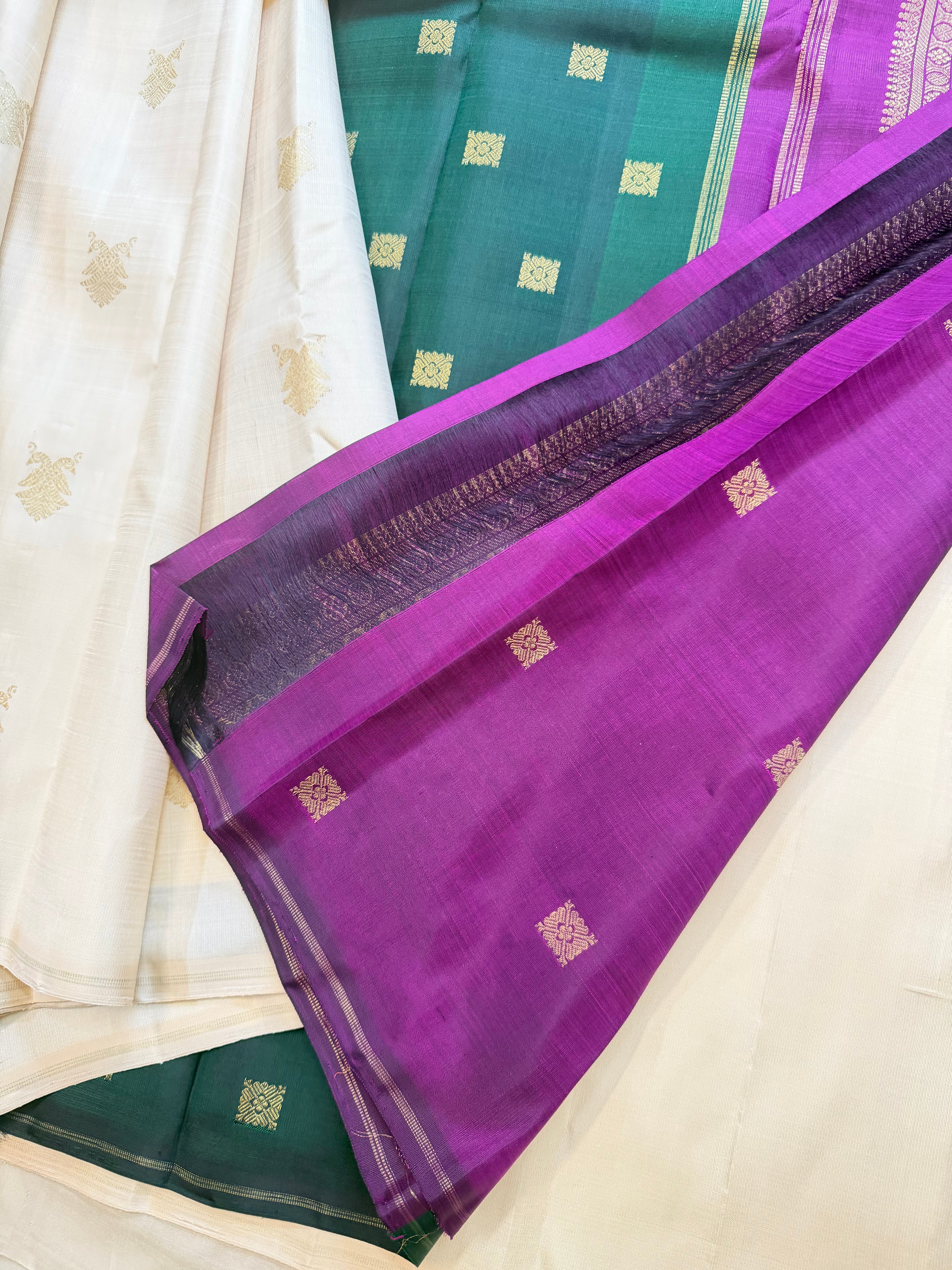 Malligai : off white retta palla  pure Zari Kanjipuram silk