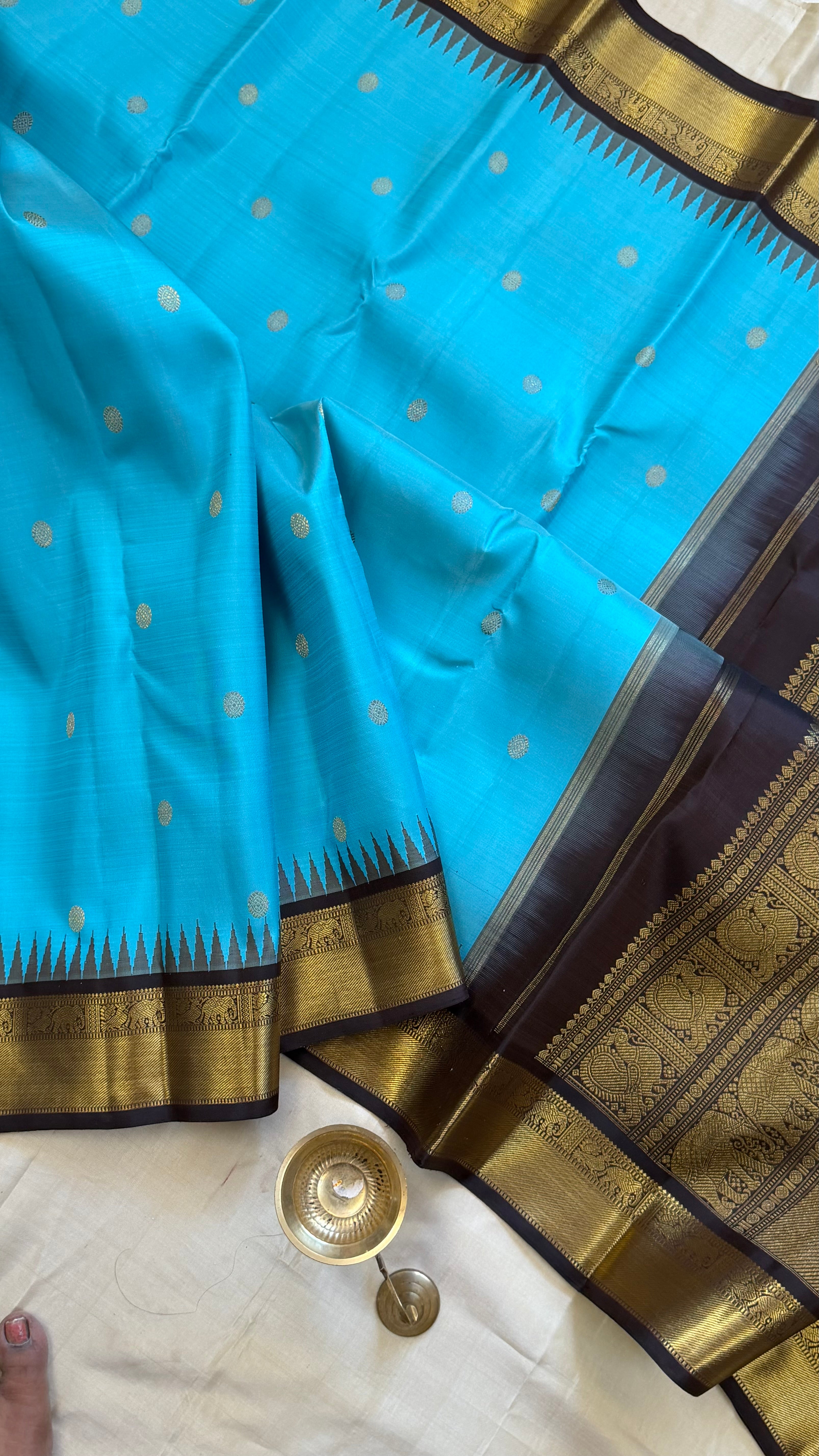 Light Aanadha blue and coffeebrown kai korvai/ Kanjipuram Silk