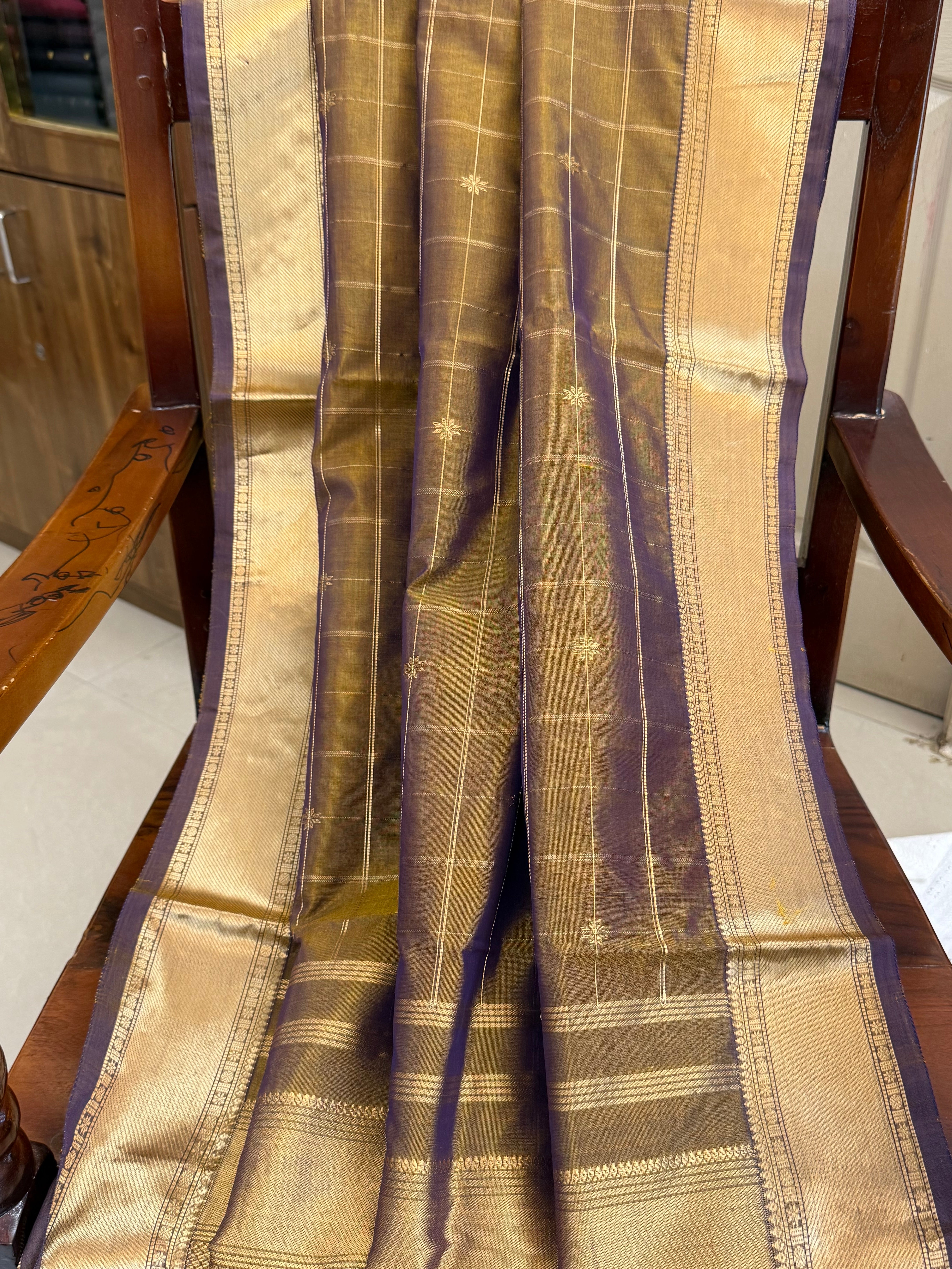 Deep green and purple shot kattam star butta / Premium Silk Cotton CL9605