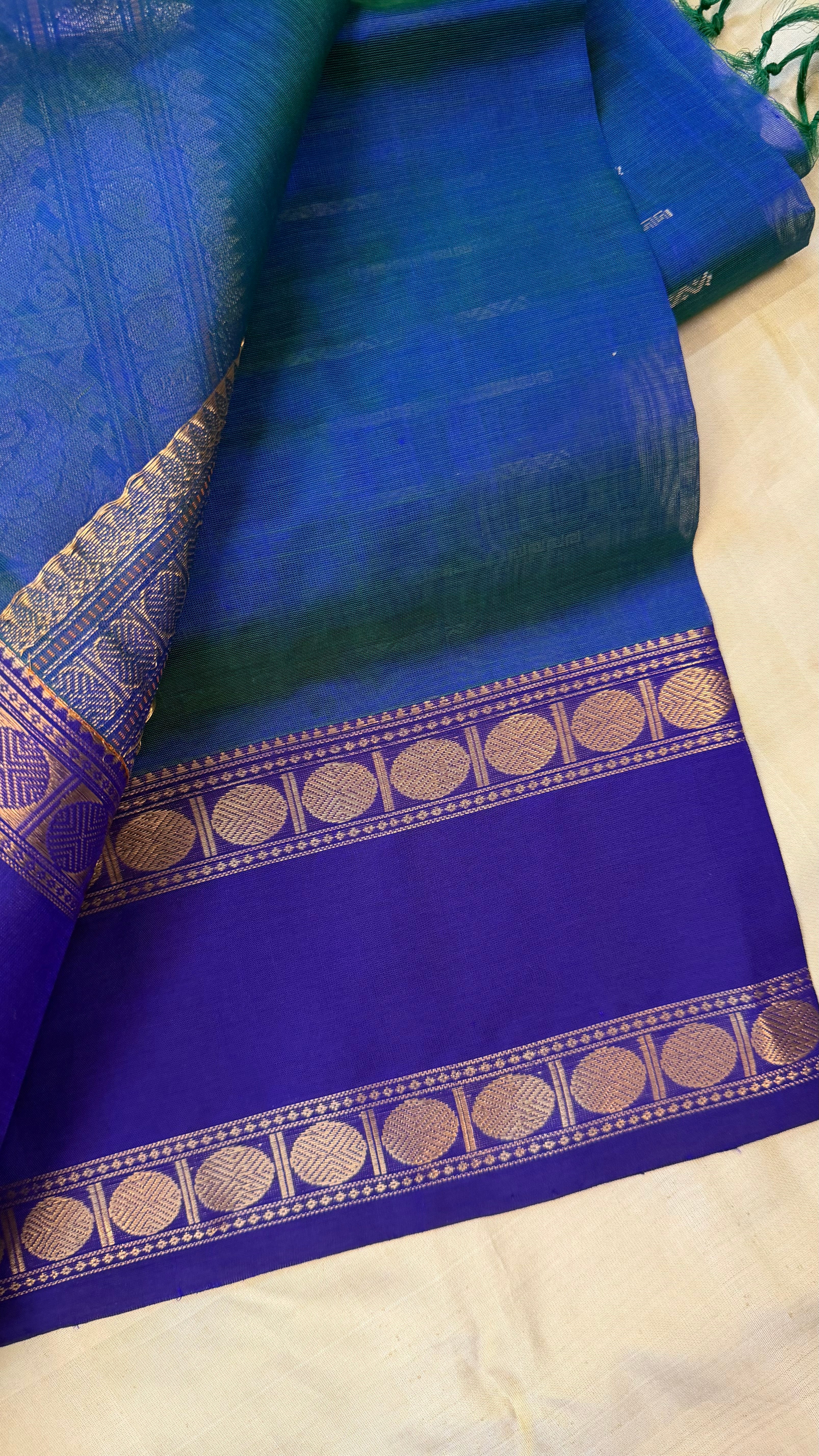 Blue and pure veldhari rettapet border/ Silk Cotton