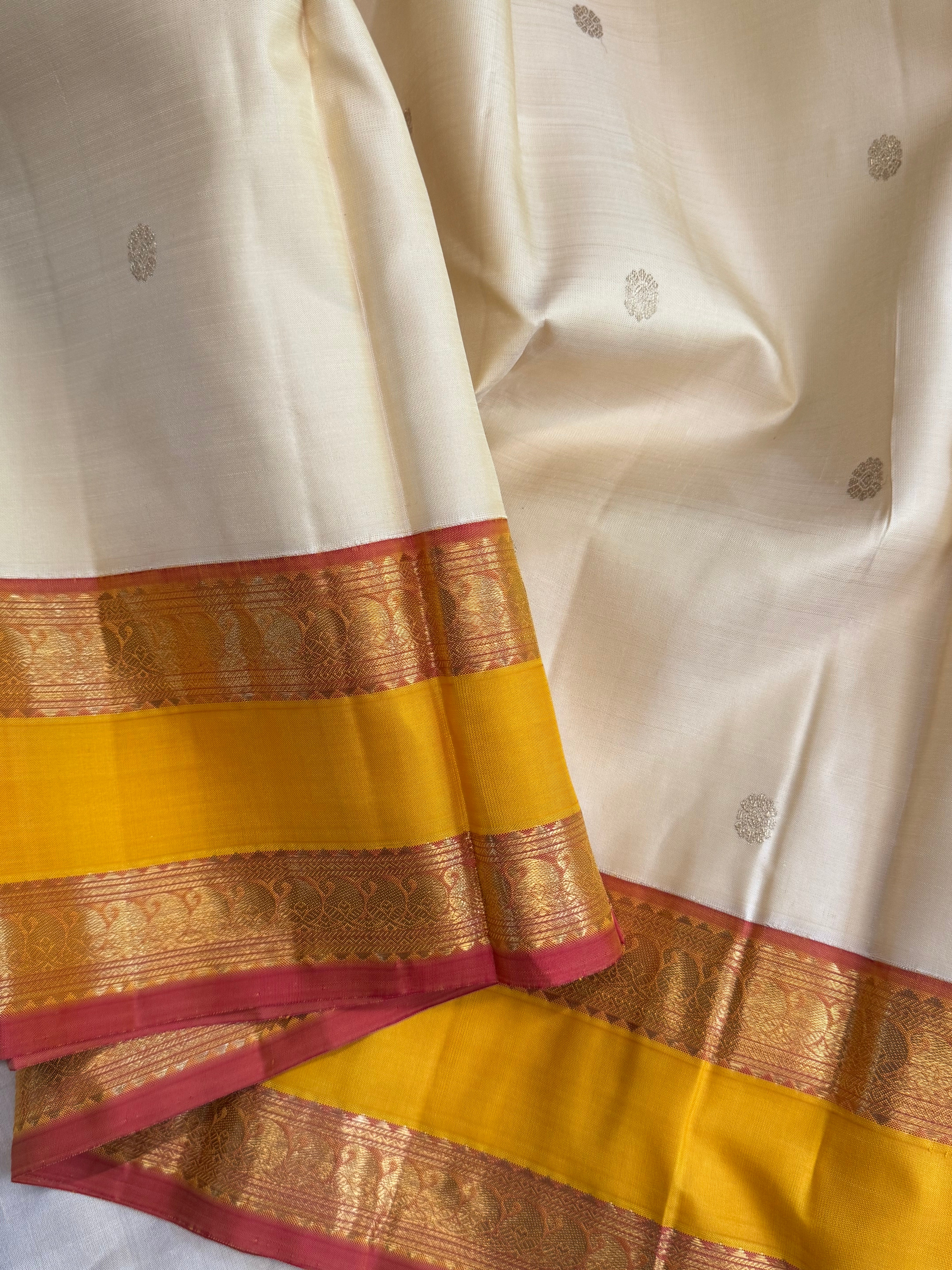 Tussar color rettapet kai korvai/ kanjipuram silk