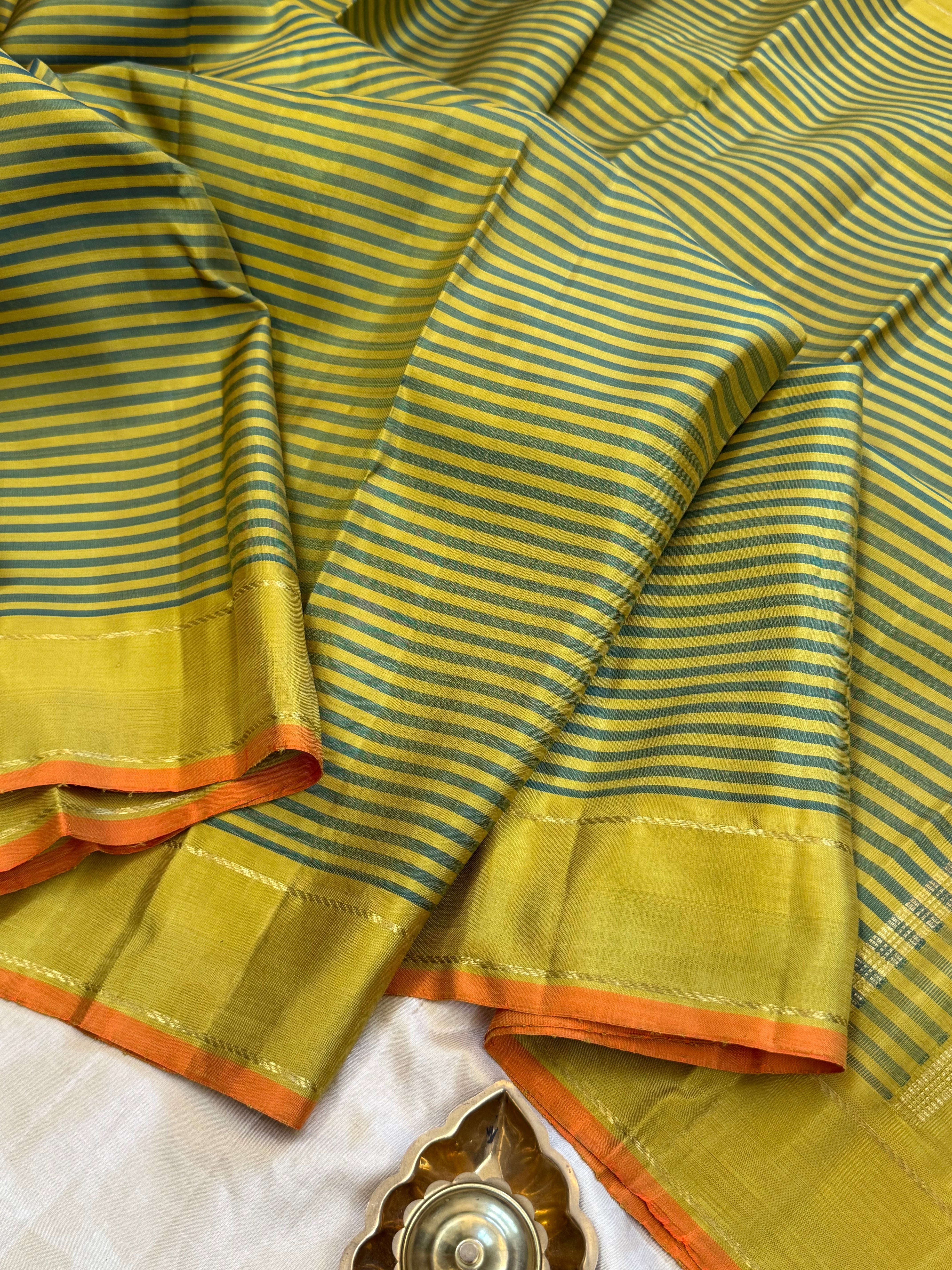 Olive green and dark green vintage stripes / KANJIPURAM SILK SAREE CLSA 10522