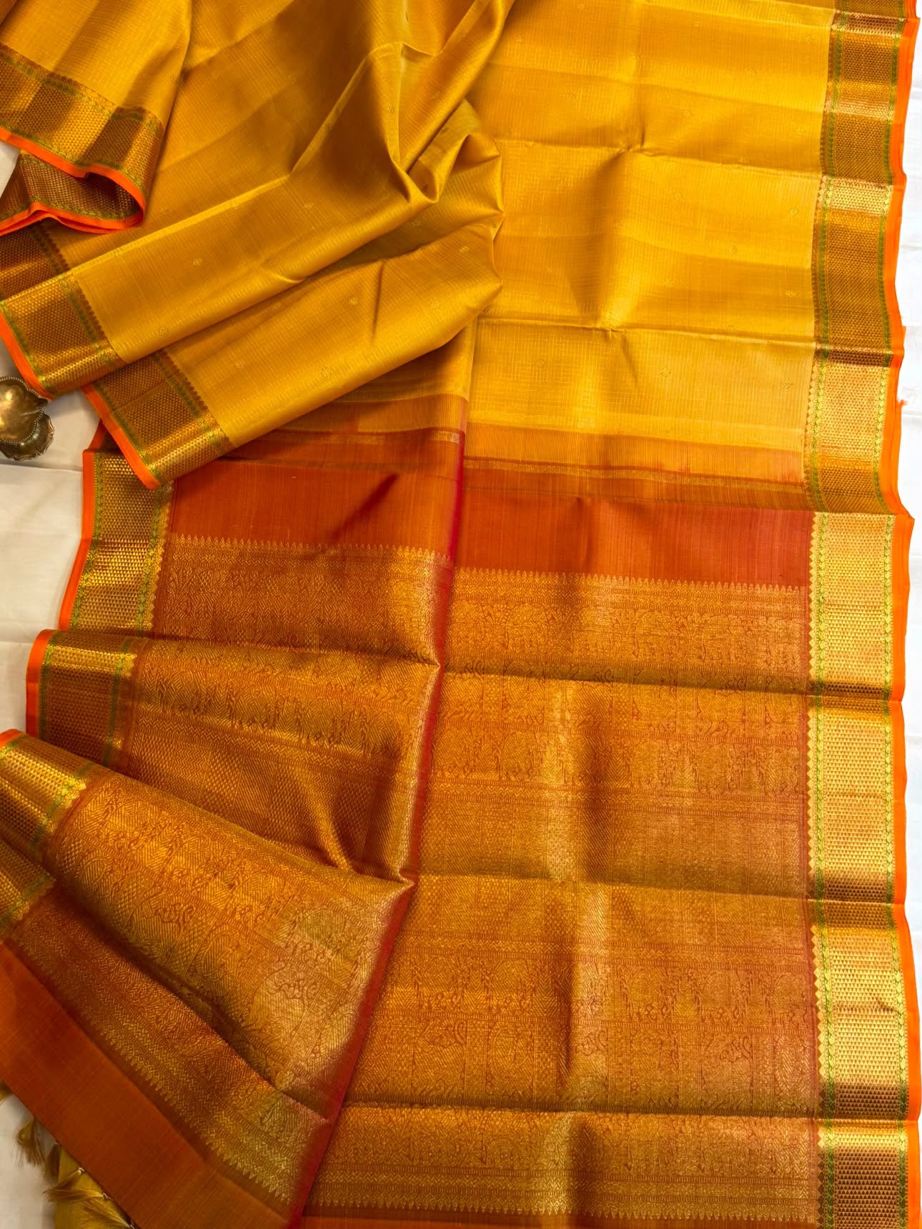 Golden yellow pure Zari Kattam / kanjipuram silk saree CLSA 10356