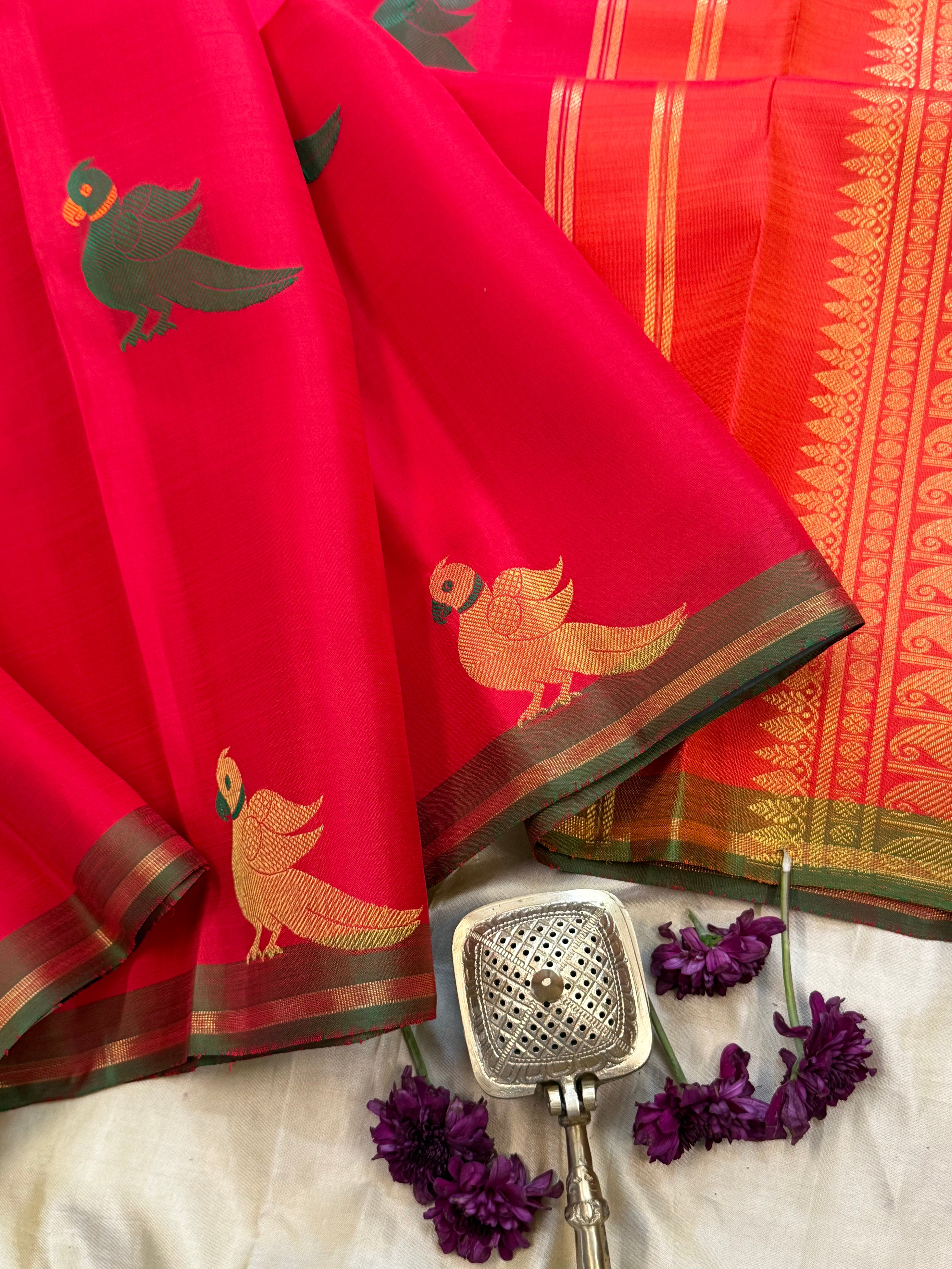 Red meenakari kili butta borderless/ Kanjipuram silk