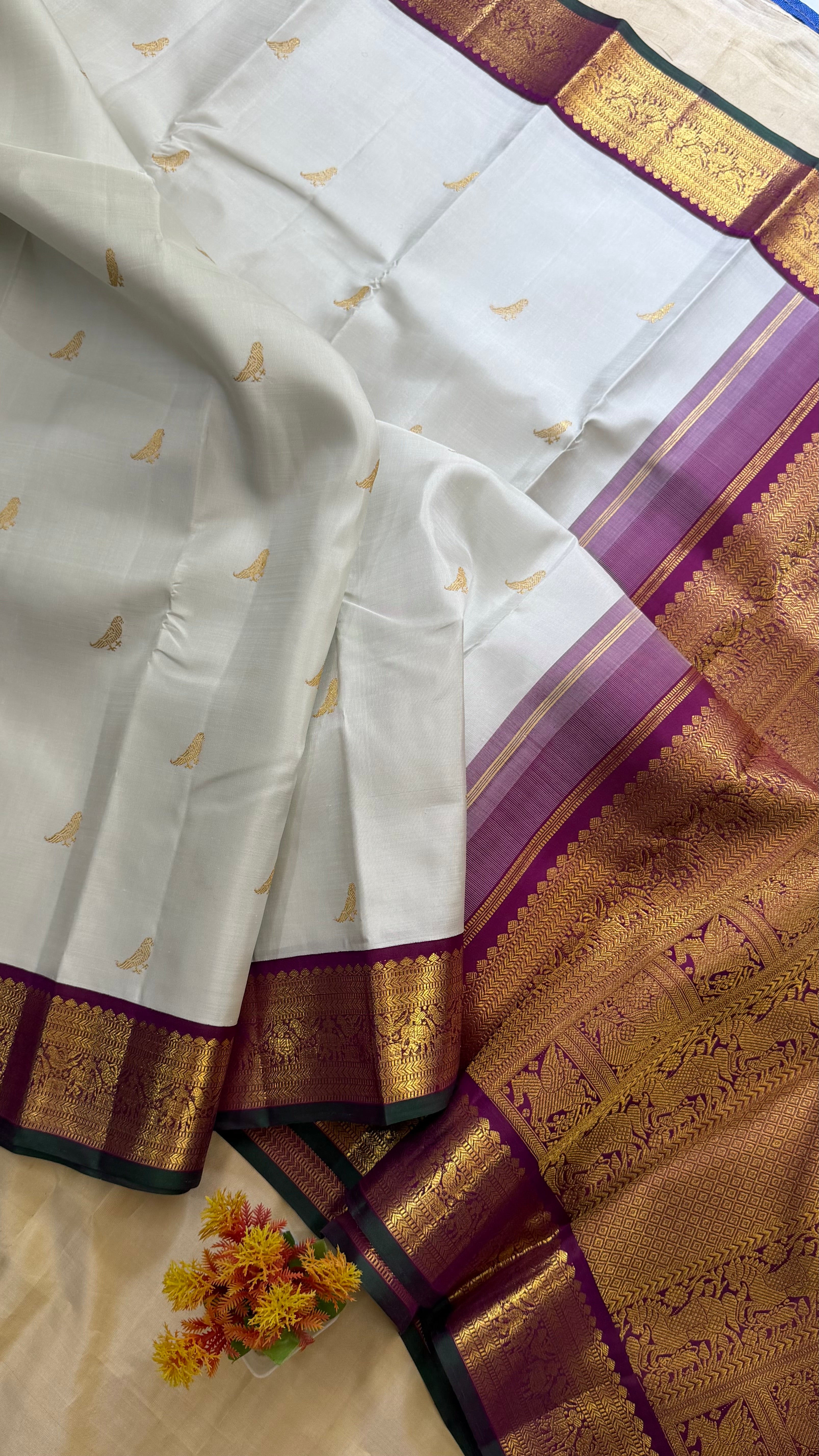 Light tin colour  Korvai / Kanjipuram silk