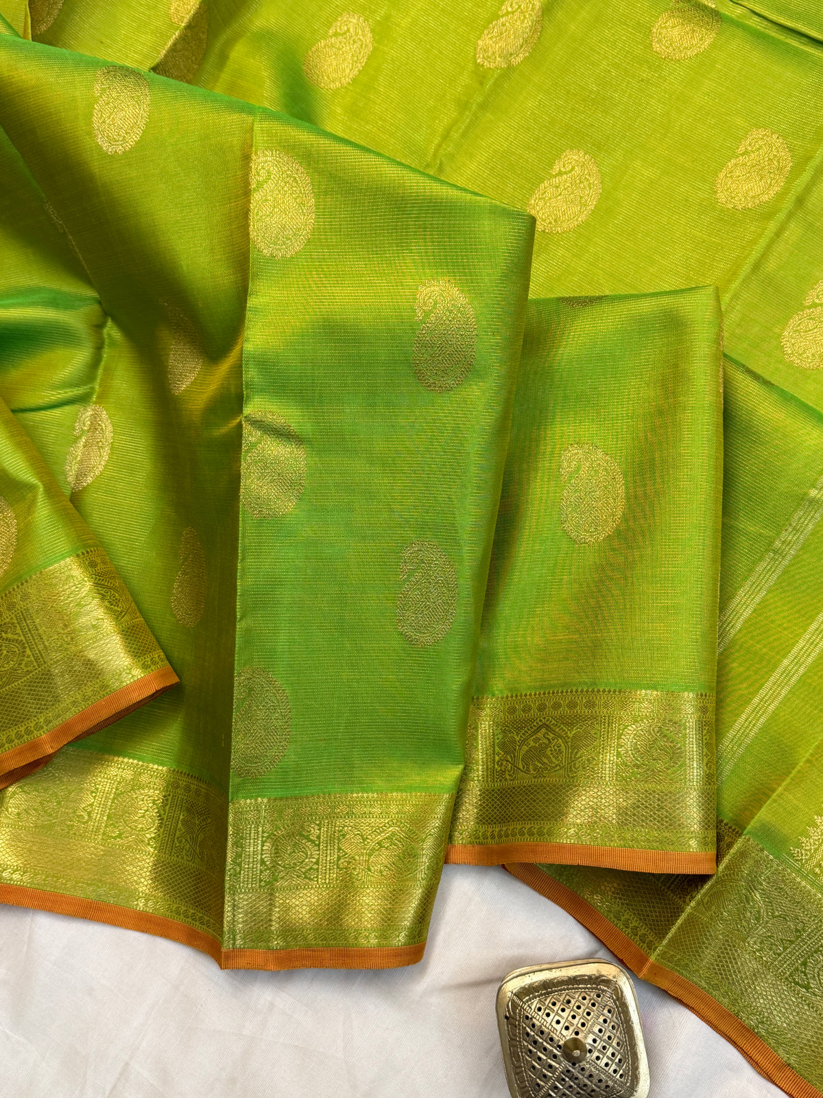Parrot Green vairaoosi pure Zari / kanjipuram silk saree clsa 2125