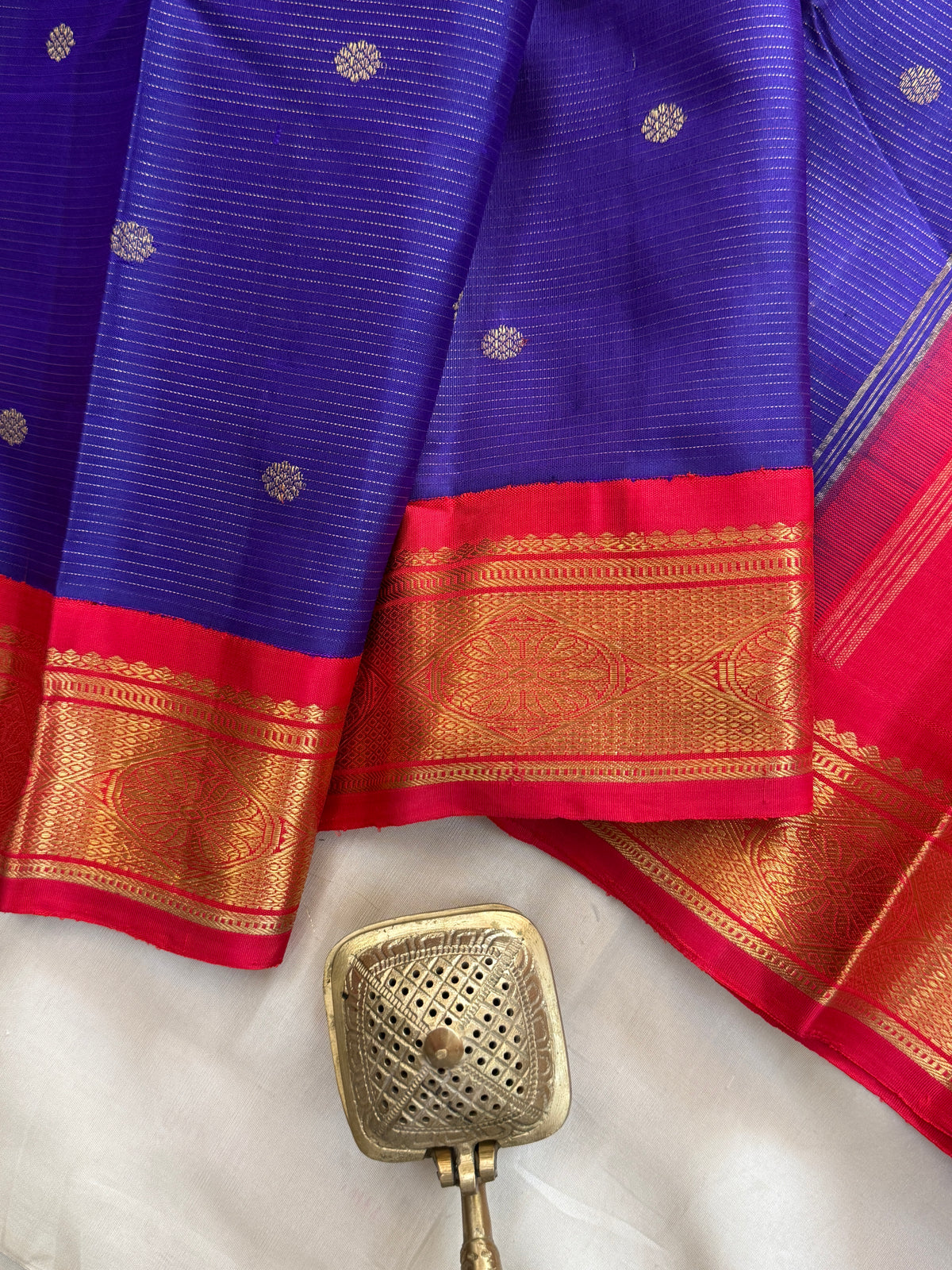 Brinjal blue - Day 3 Navarthri colour pure Zari Kanjipuram silk / blue Vairaoosi Butta clsa 949