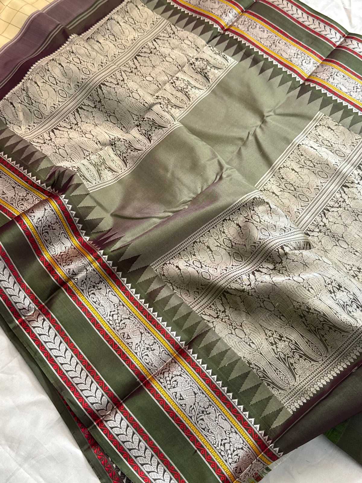 Off sandal kattam butta / Special edition kanjipuram silk