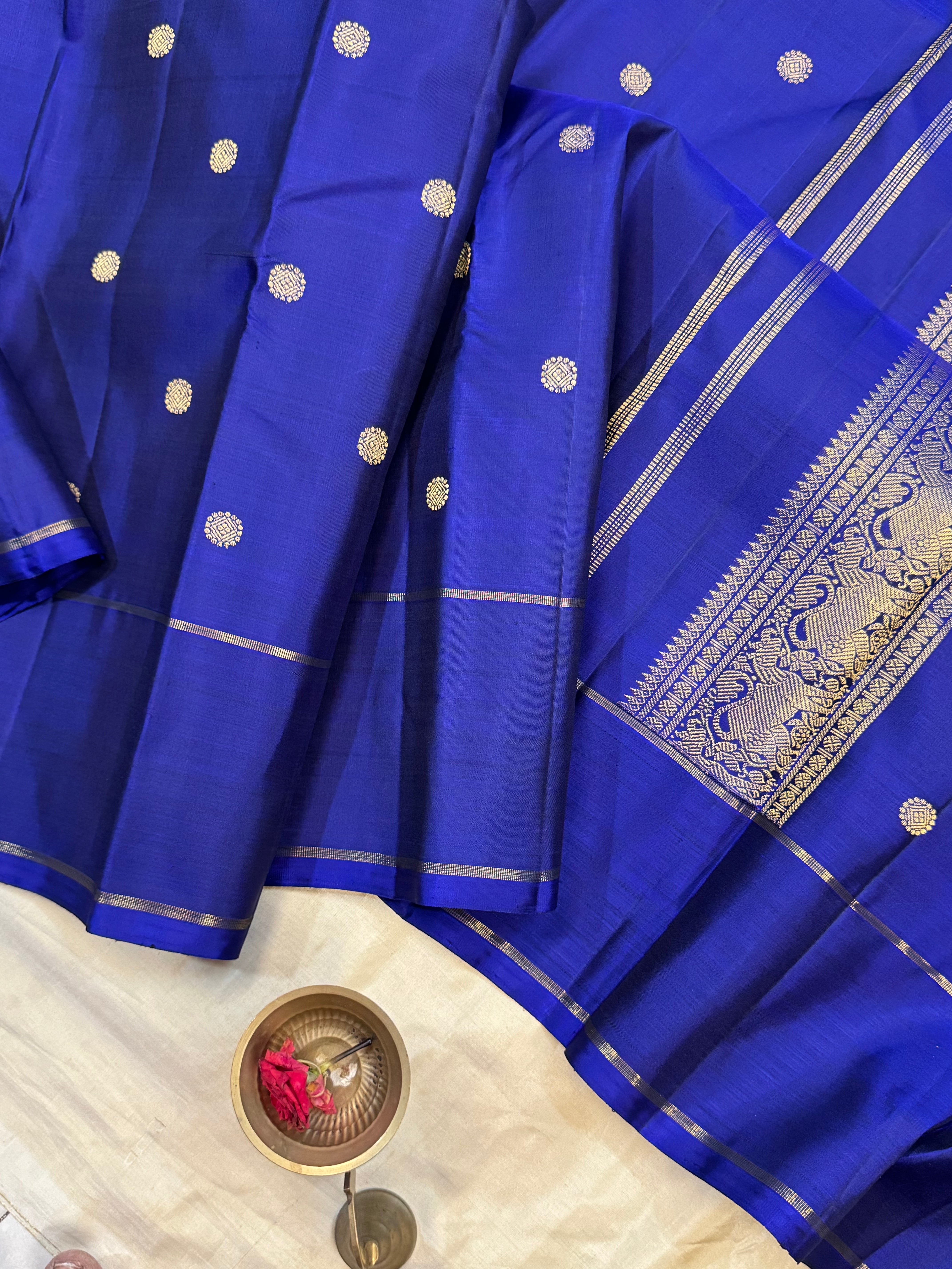 Swapnam :  ms blue Butta / kanjipuram silk