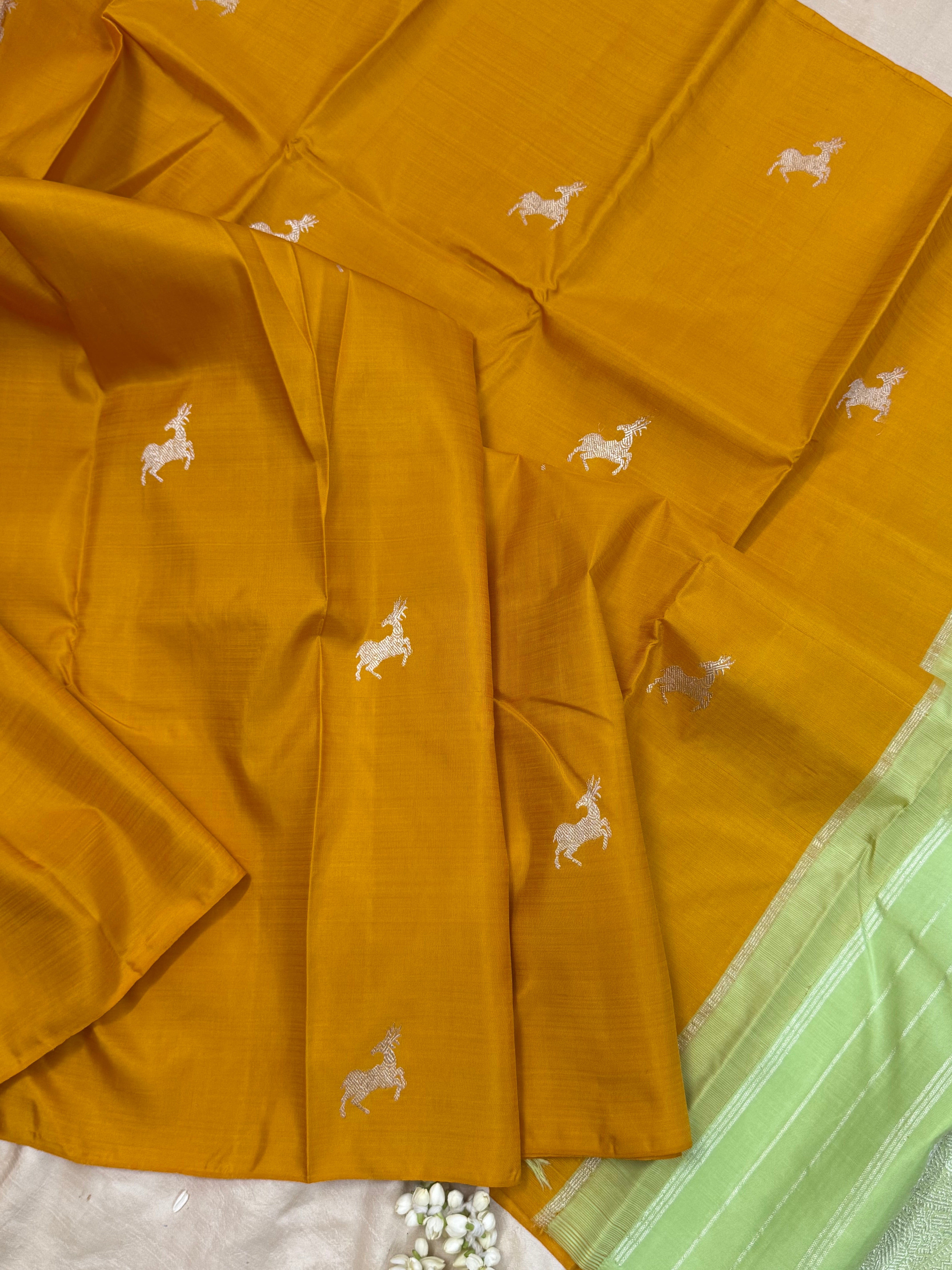 Mustard yellow maan butta silver zari / Kanjipuram silk