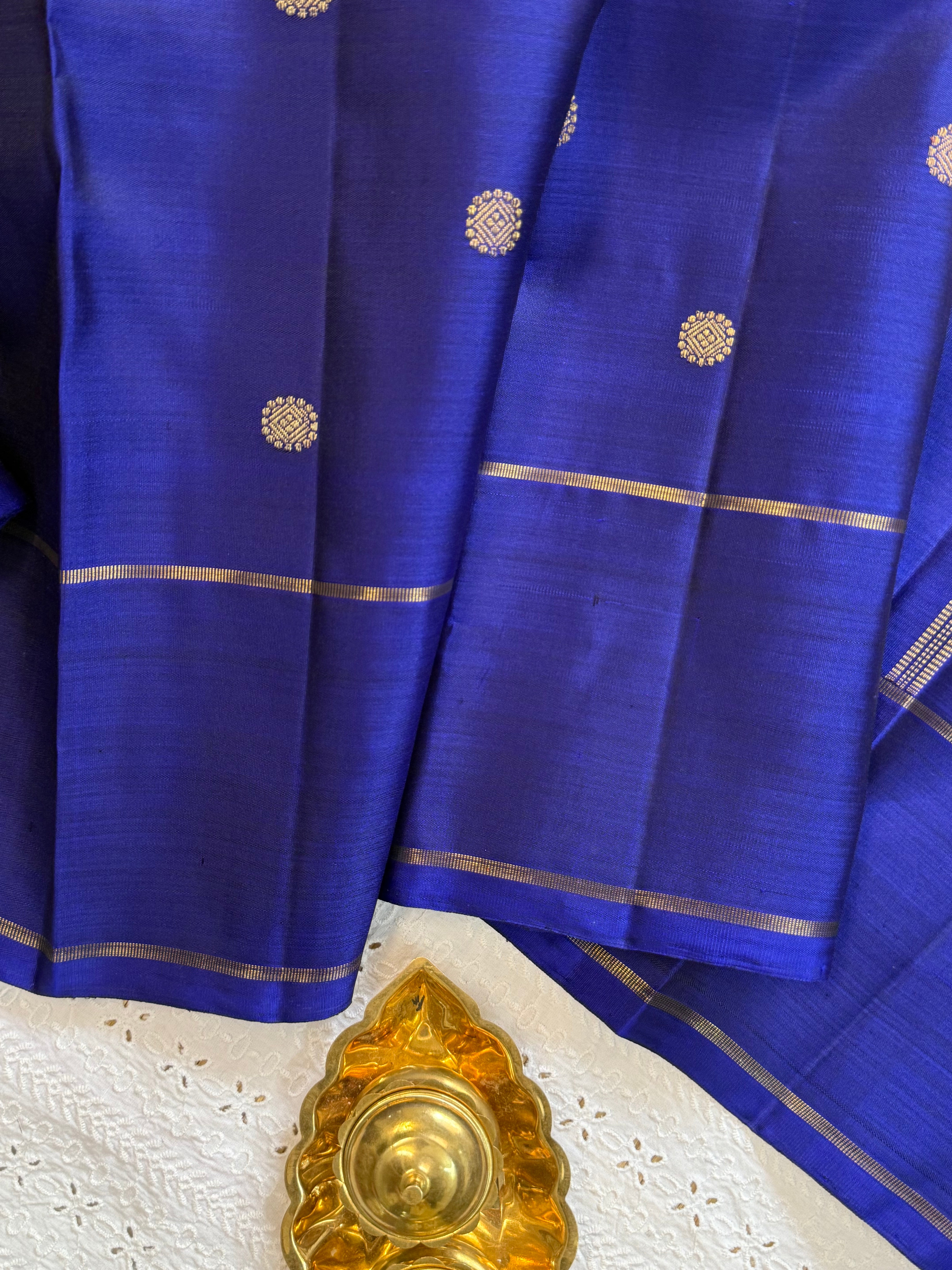 Ms blue kamalam butta/ Kanjipuram silk