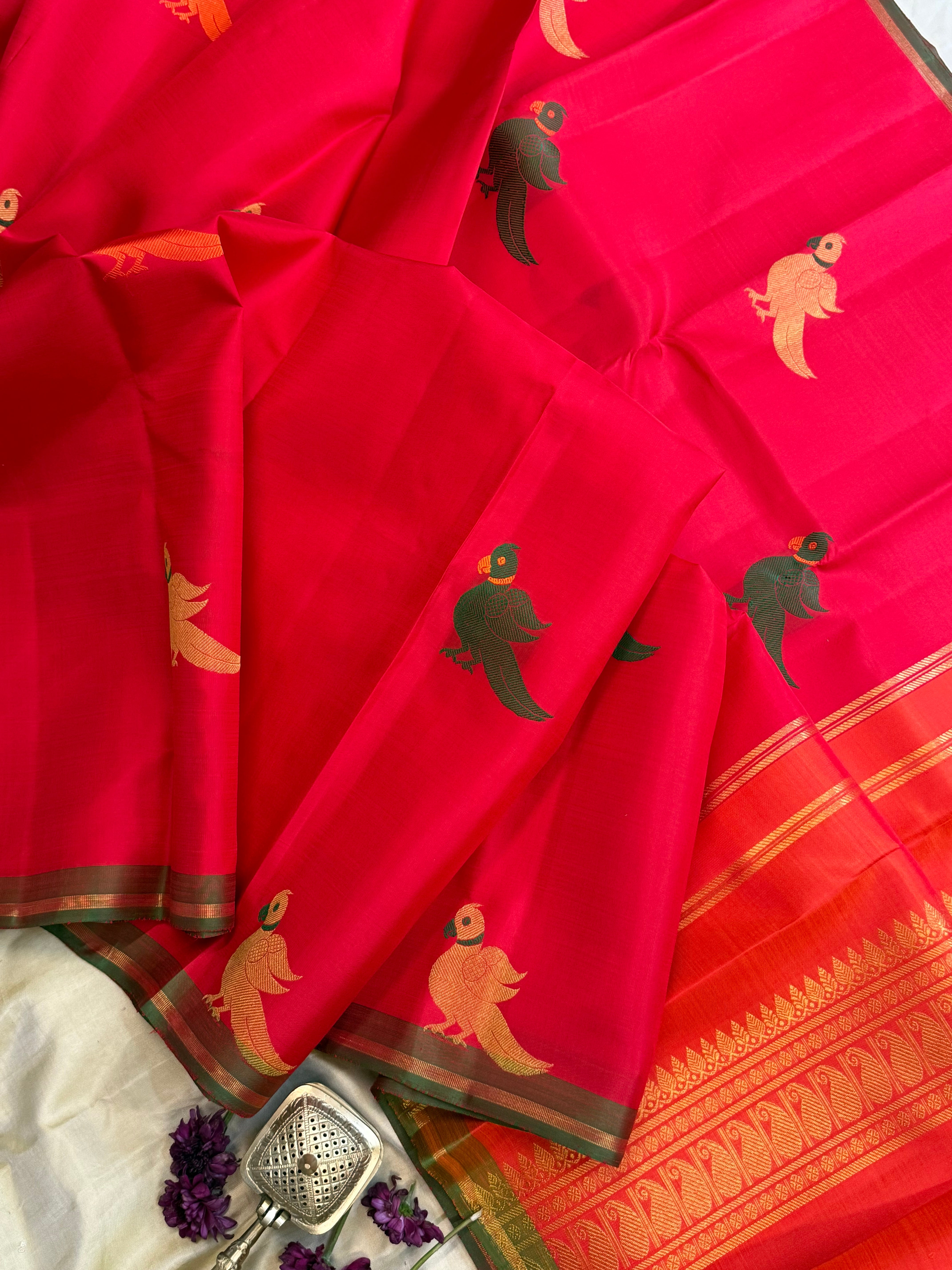 Red meenakari kili butta borderless/ Kanjipuram silk