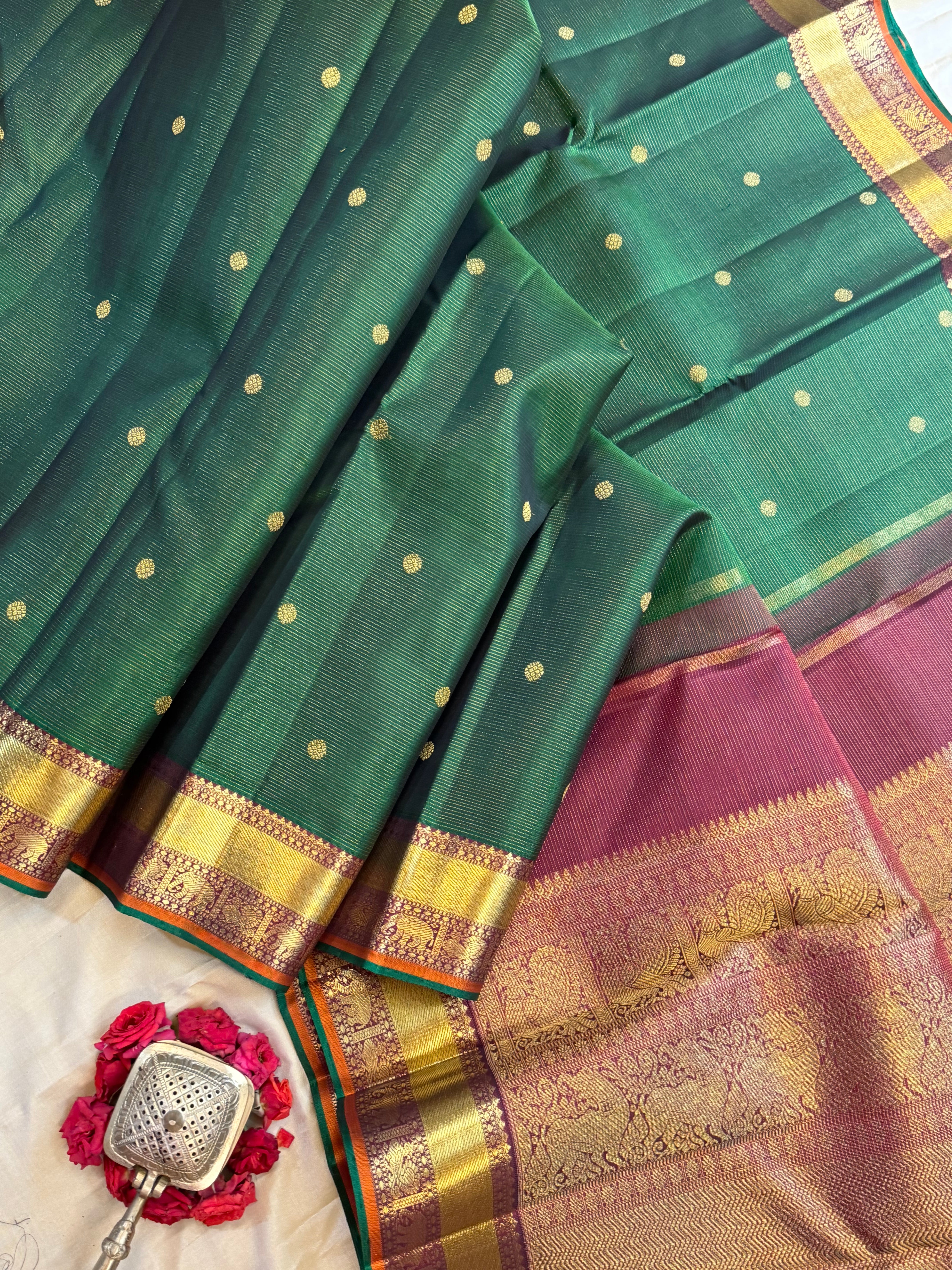 Dark green Vairaoosi / pure Zari Kanjipuram silk