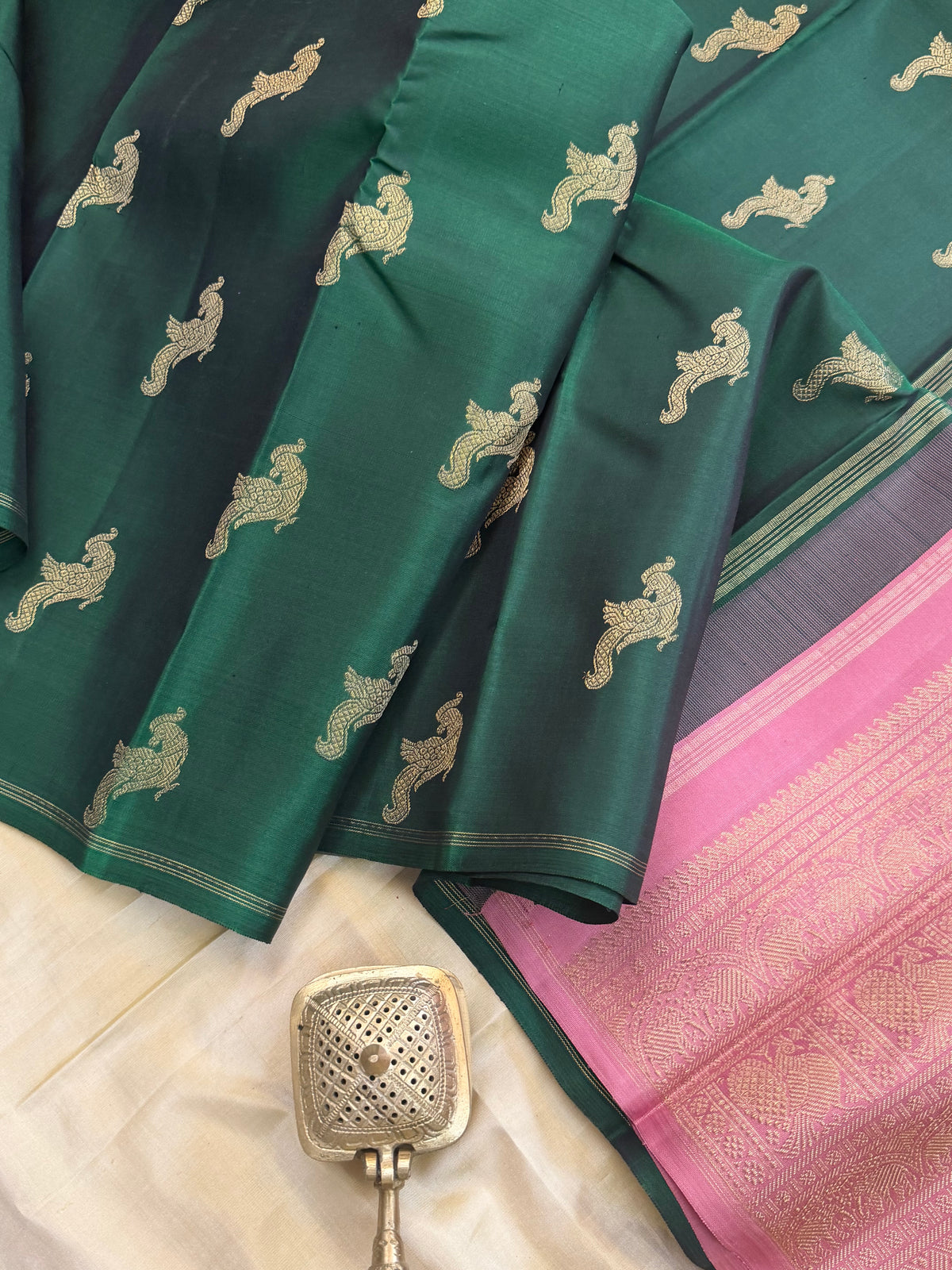 Colours of Navarathri dark green parrot Butta / pure Kanjipuram silk