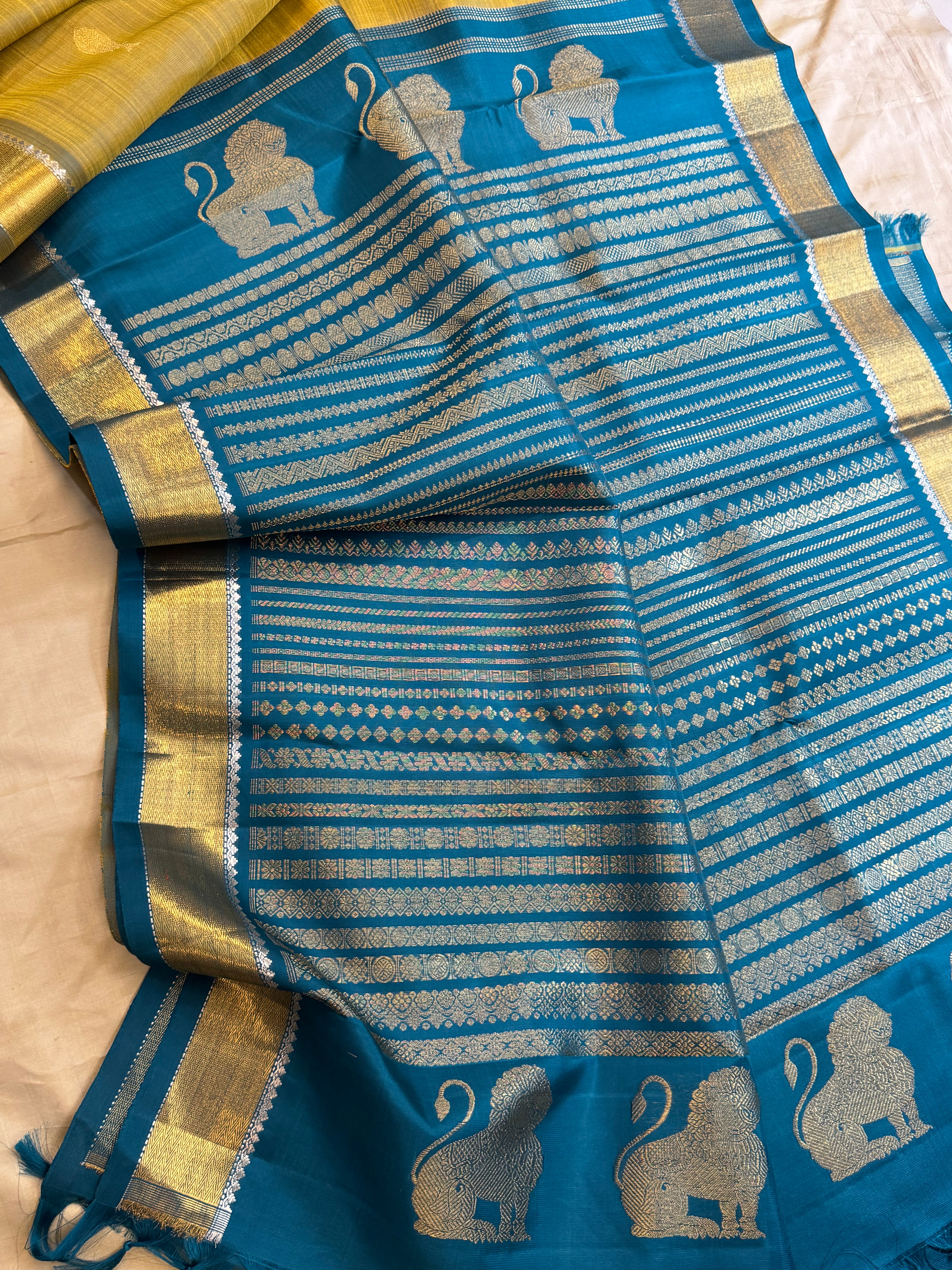 Master weaver fish Butta long Palla   : kanjipuram silk