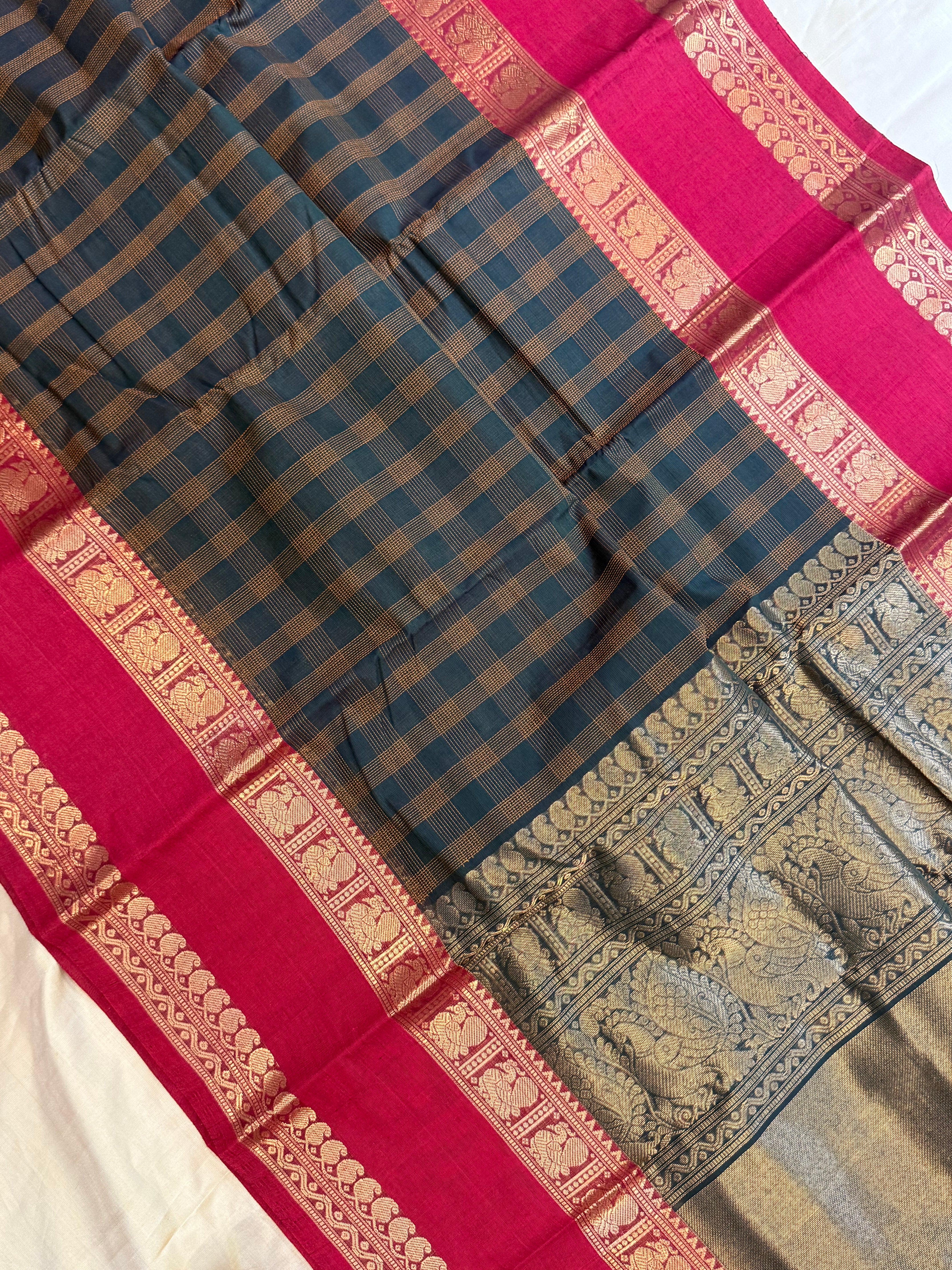 Dark green kattam / Kanchi Cotton