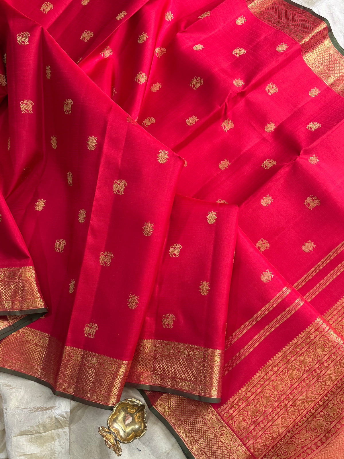 Red body with pure zari/kanjipuram silk saree clsa 12525