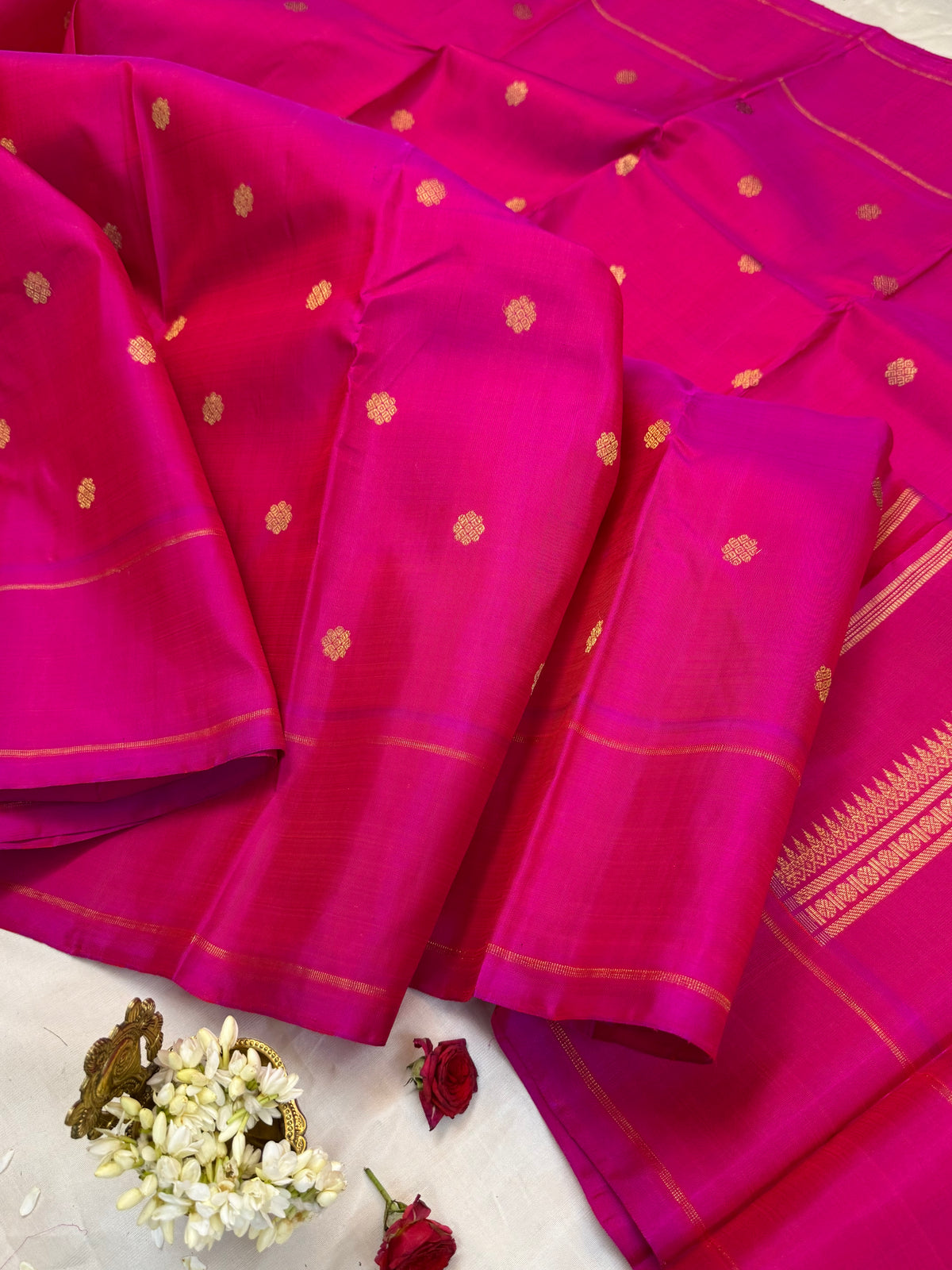 Rani pink zari Butta /kanjipuram silk saree clsa 12848