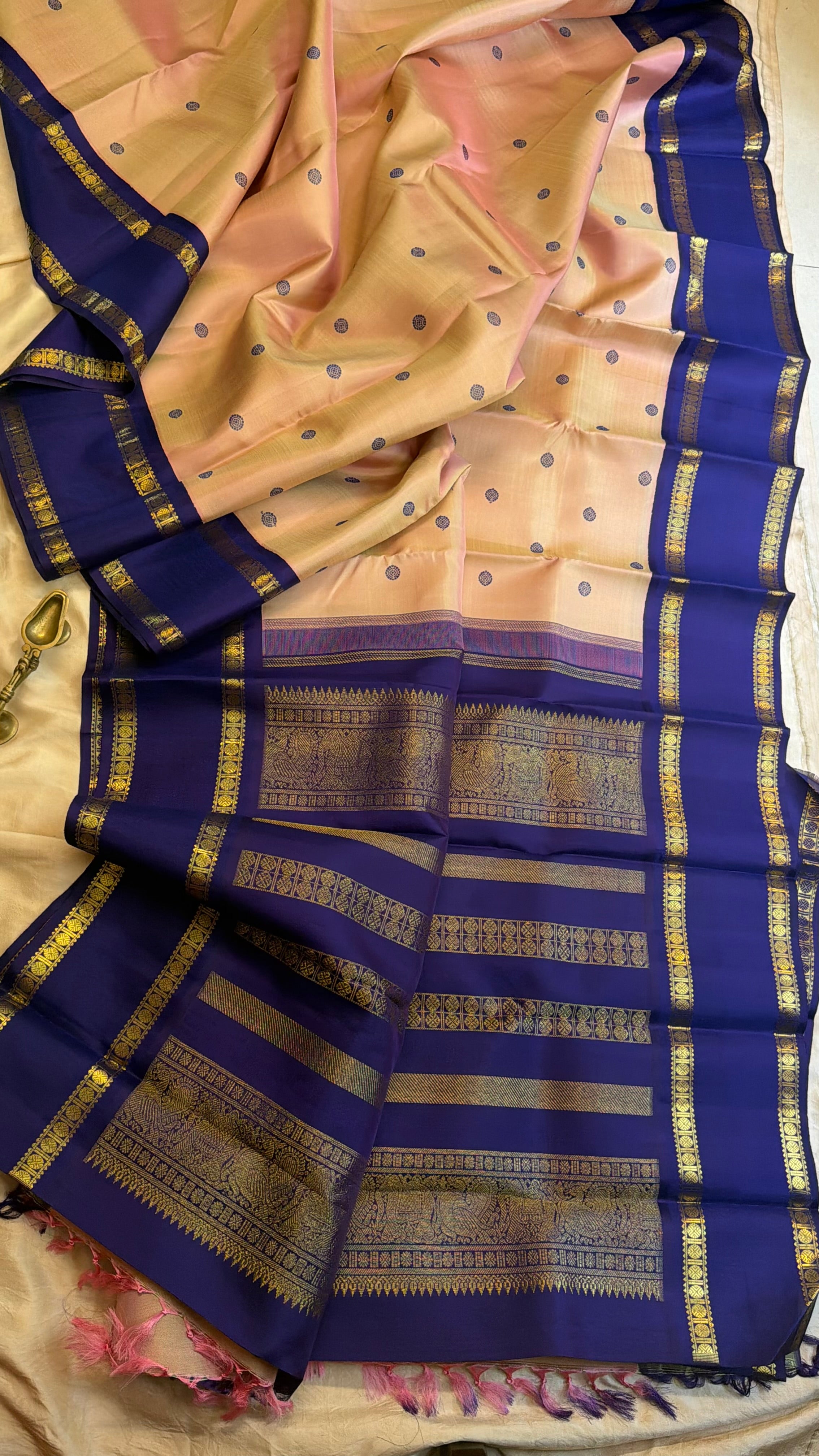 Double tone Korvai Kanjipuram silk