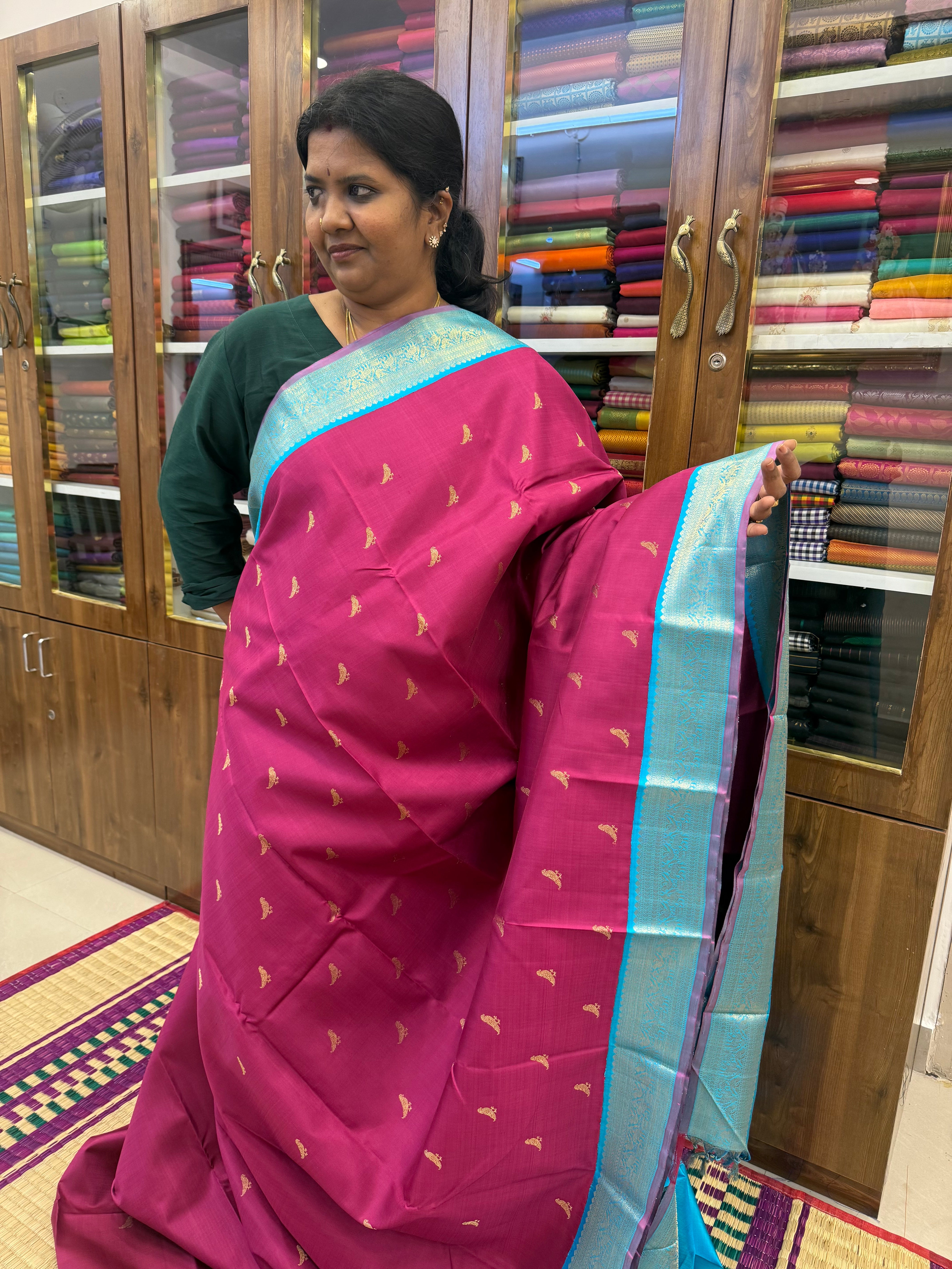 Beeetroot colour parrot Butta  Korvai / kanjipuram silk