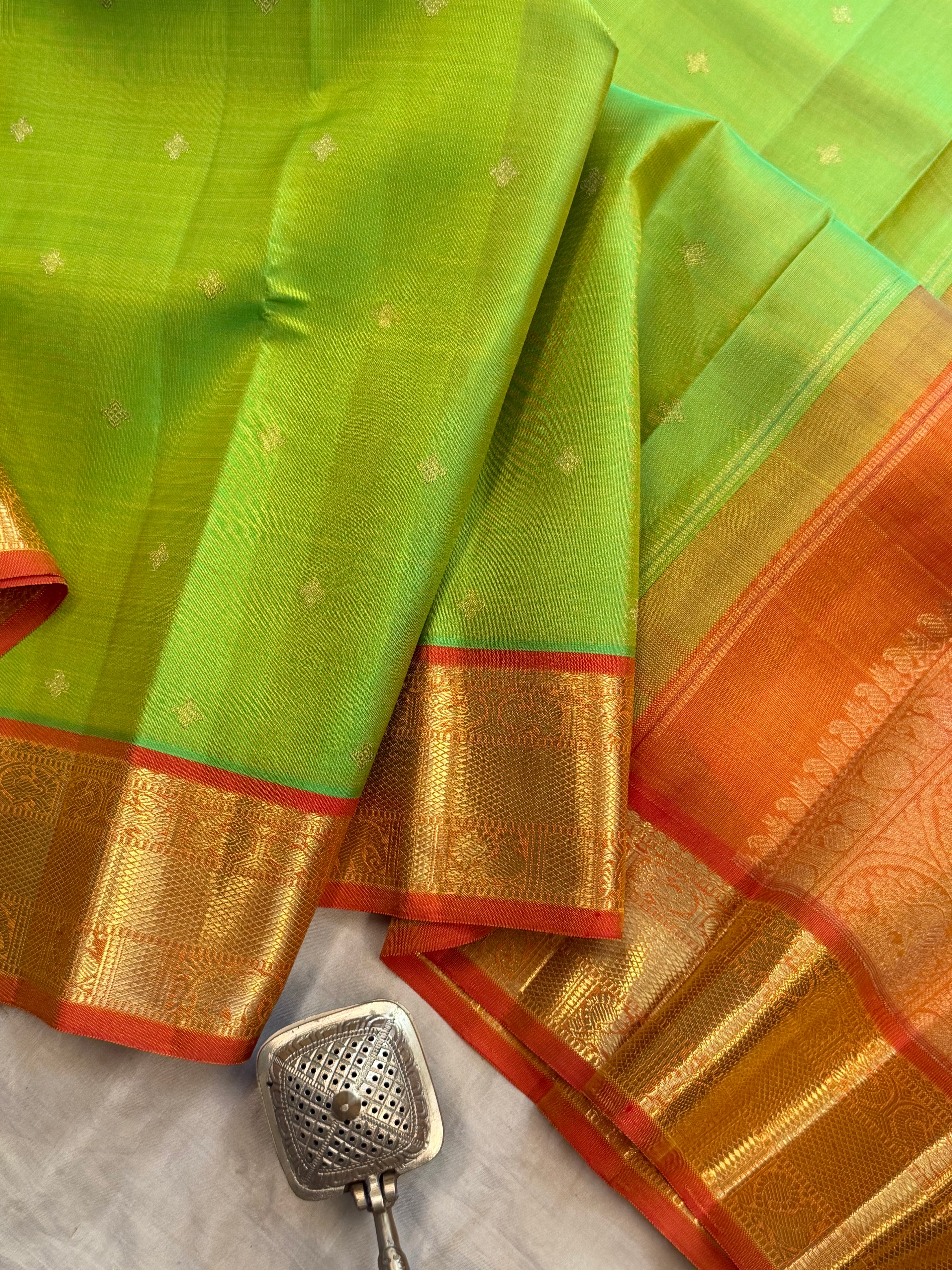 Moha : Lemon green pure Zari Kanjipuram silk