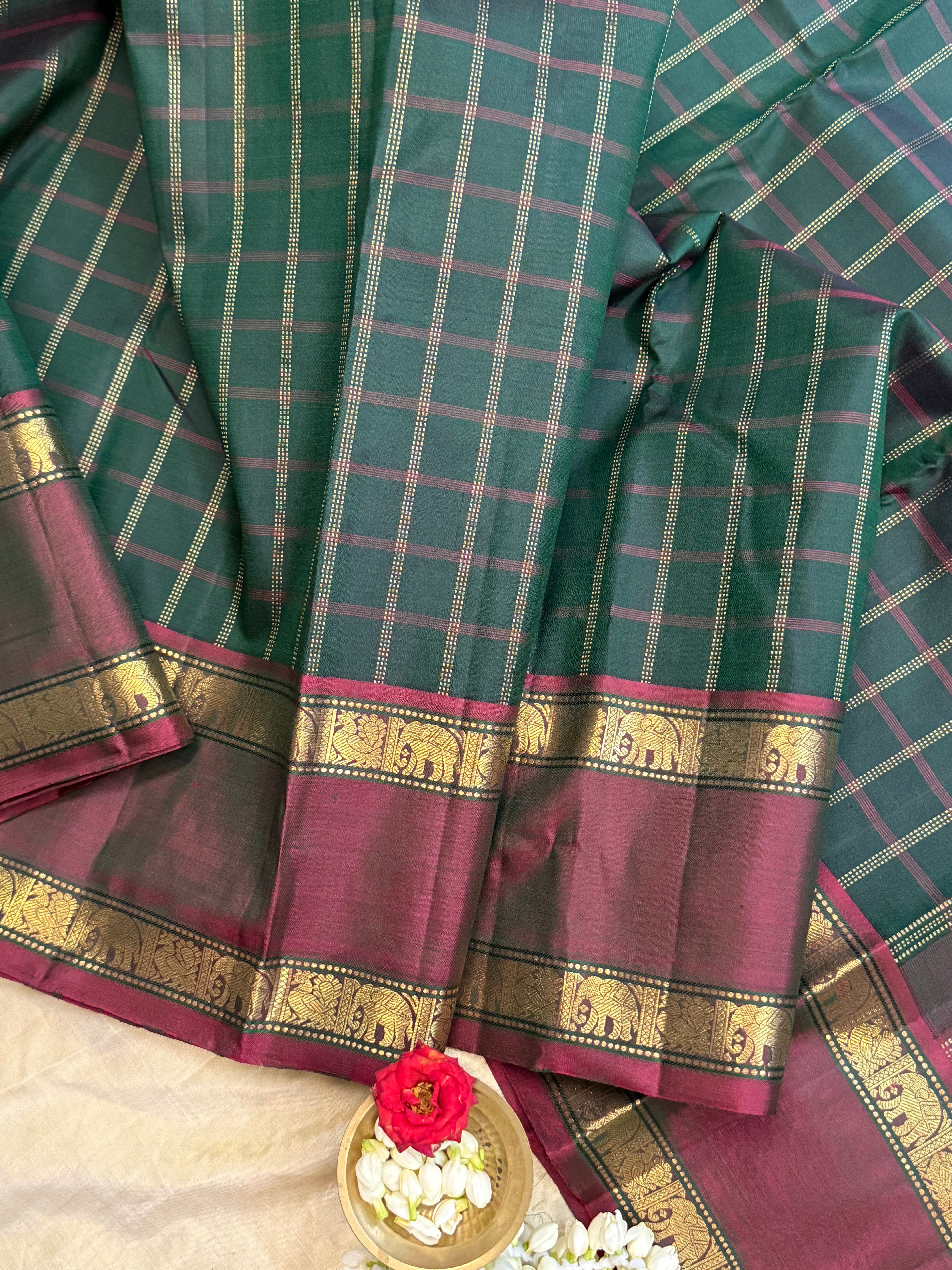 Peacock green kattam rettapet border/ Kanjipuram silk