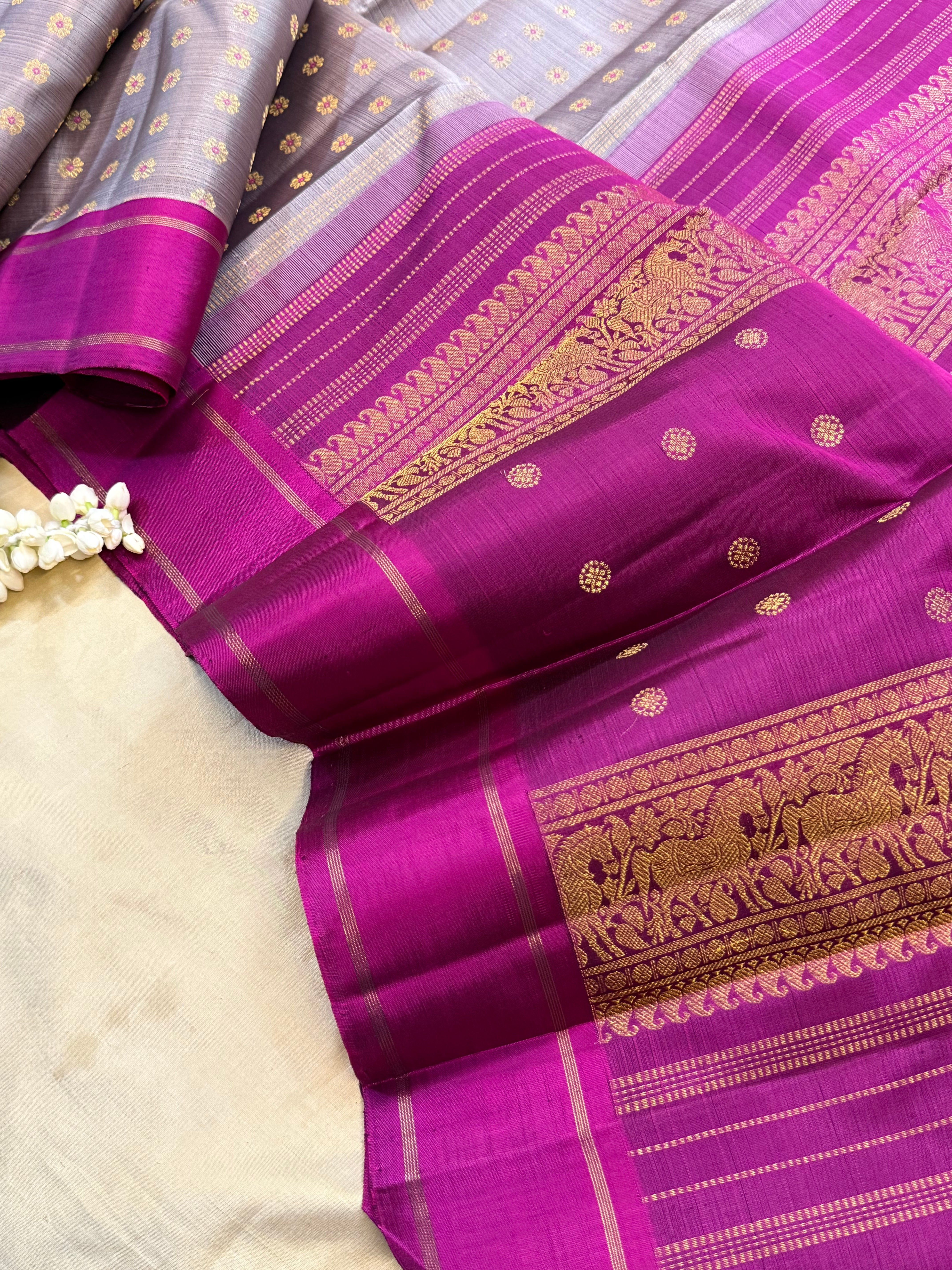 Grey meenakari butta / Kanjipuram silk CL9954