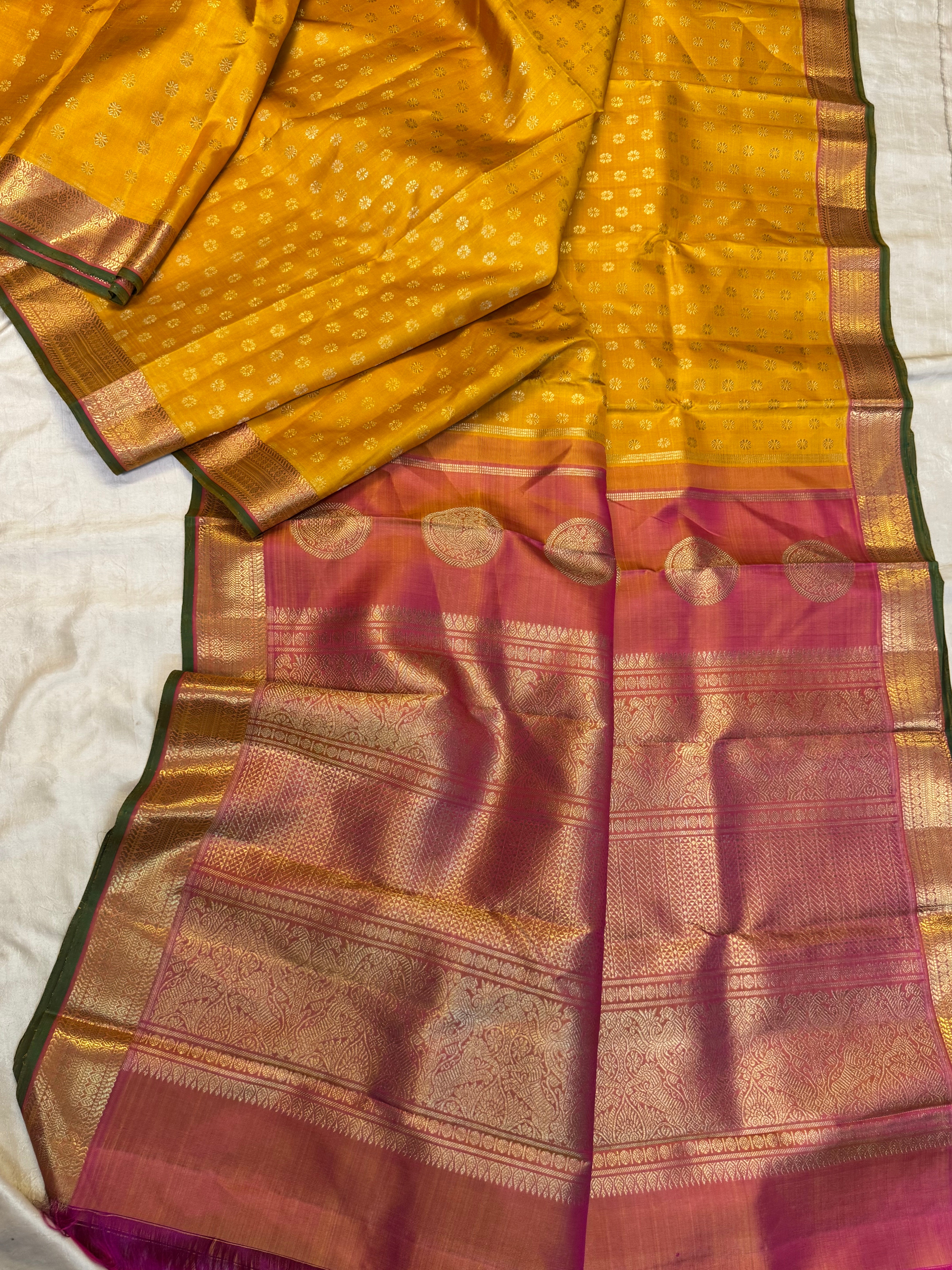 Mustard yellow Kamalam Butta / Kanjipuram silk