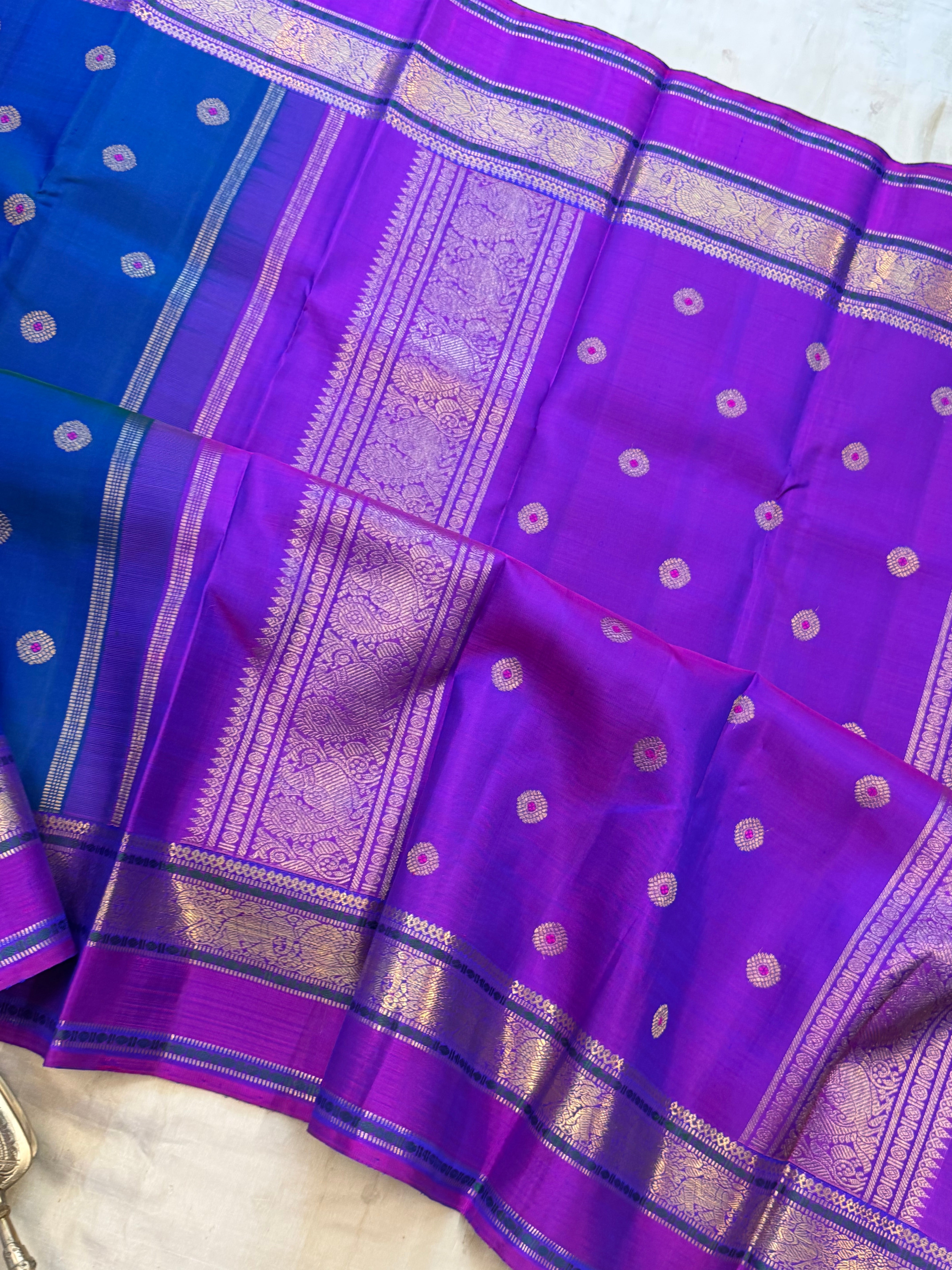 Moha :  Mayilkazhuthu meenakari pure Zari Kanjipuram silk