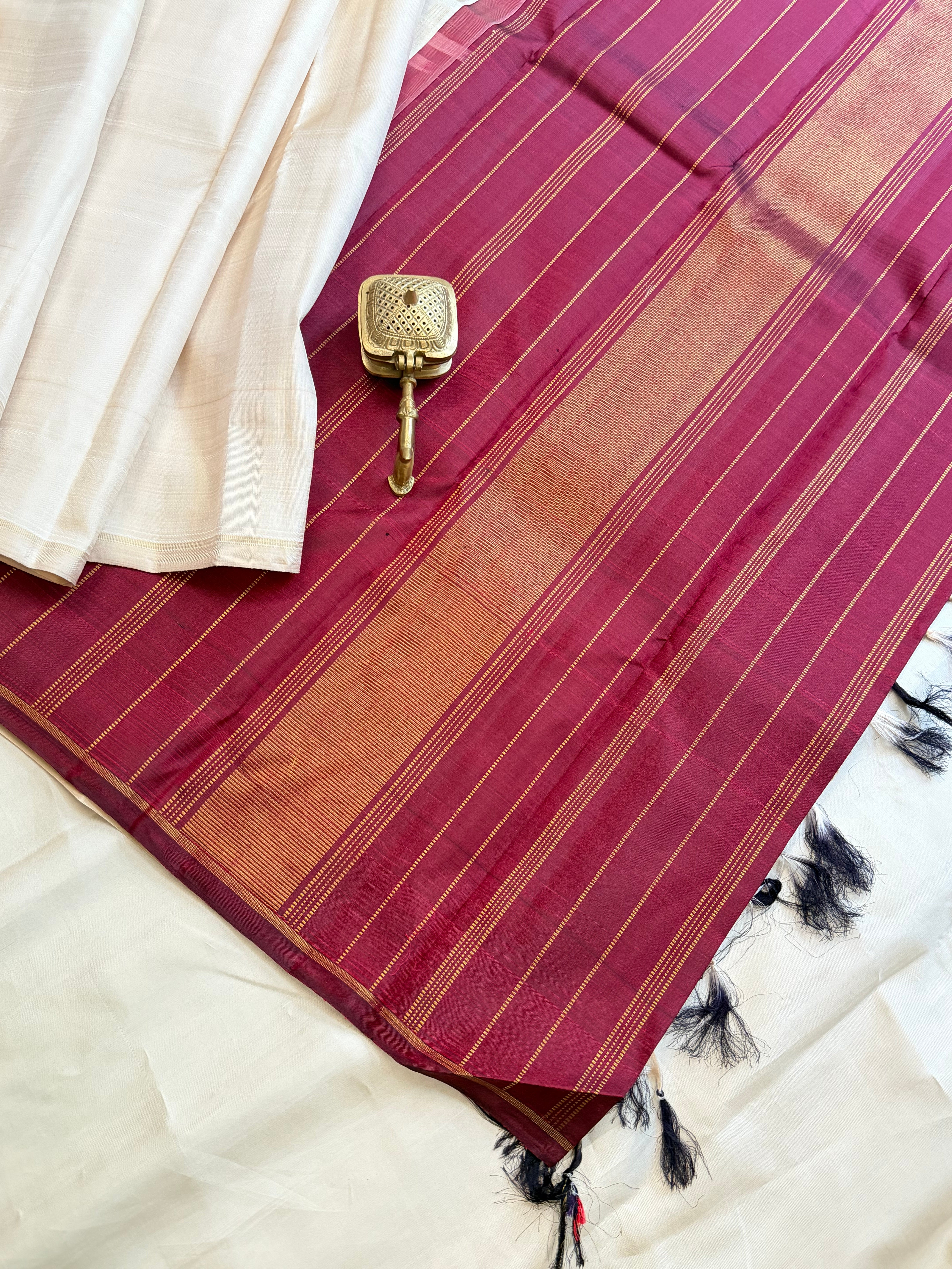 Malligai : off white pure  Zari Kanjipuram silk