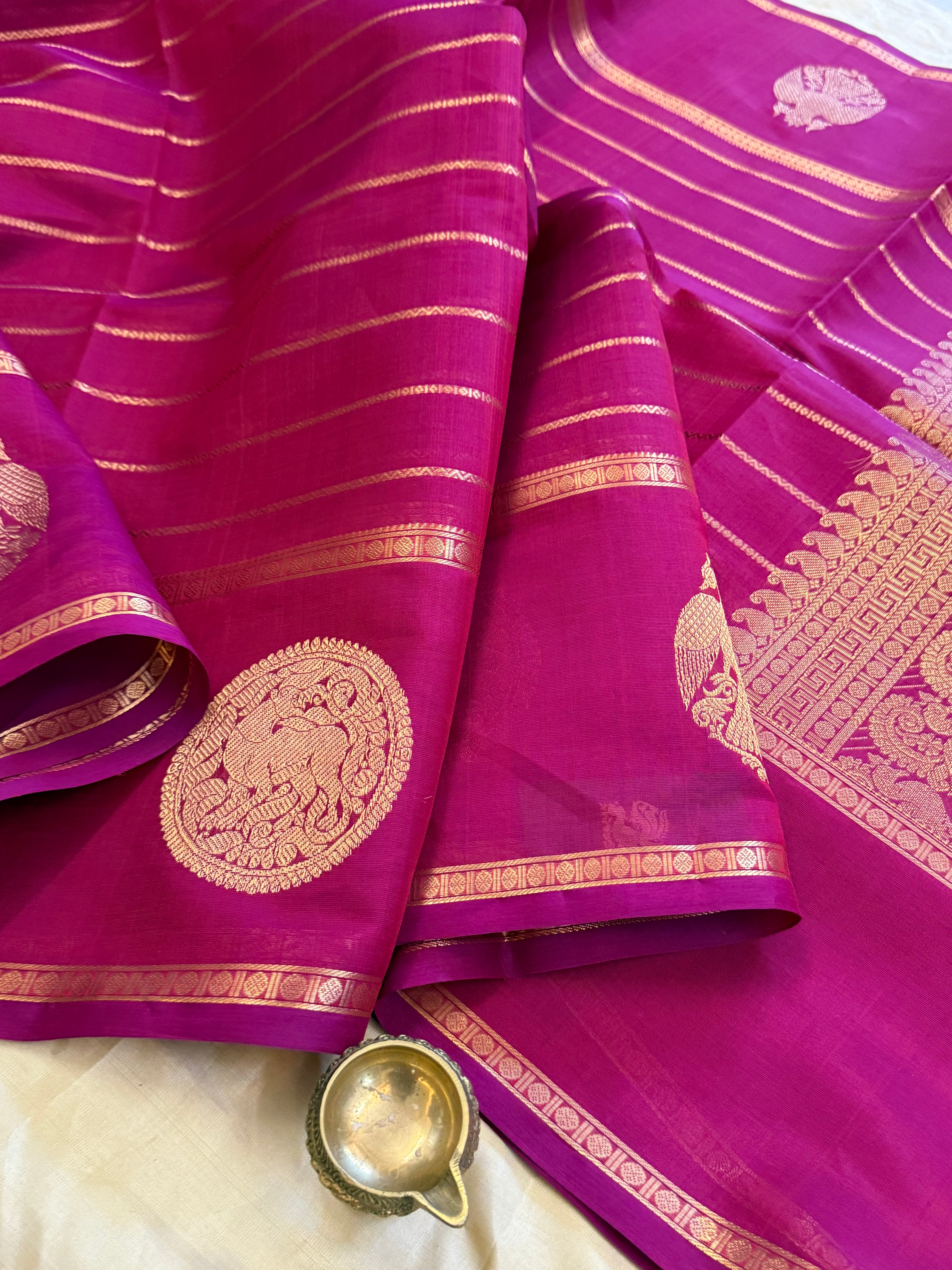 Pink veldhari border butta/ Silk Cotton