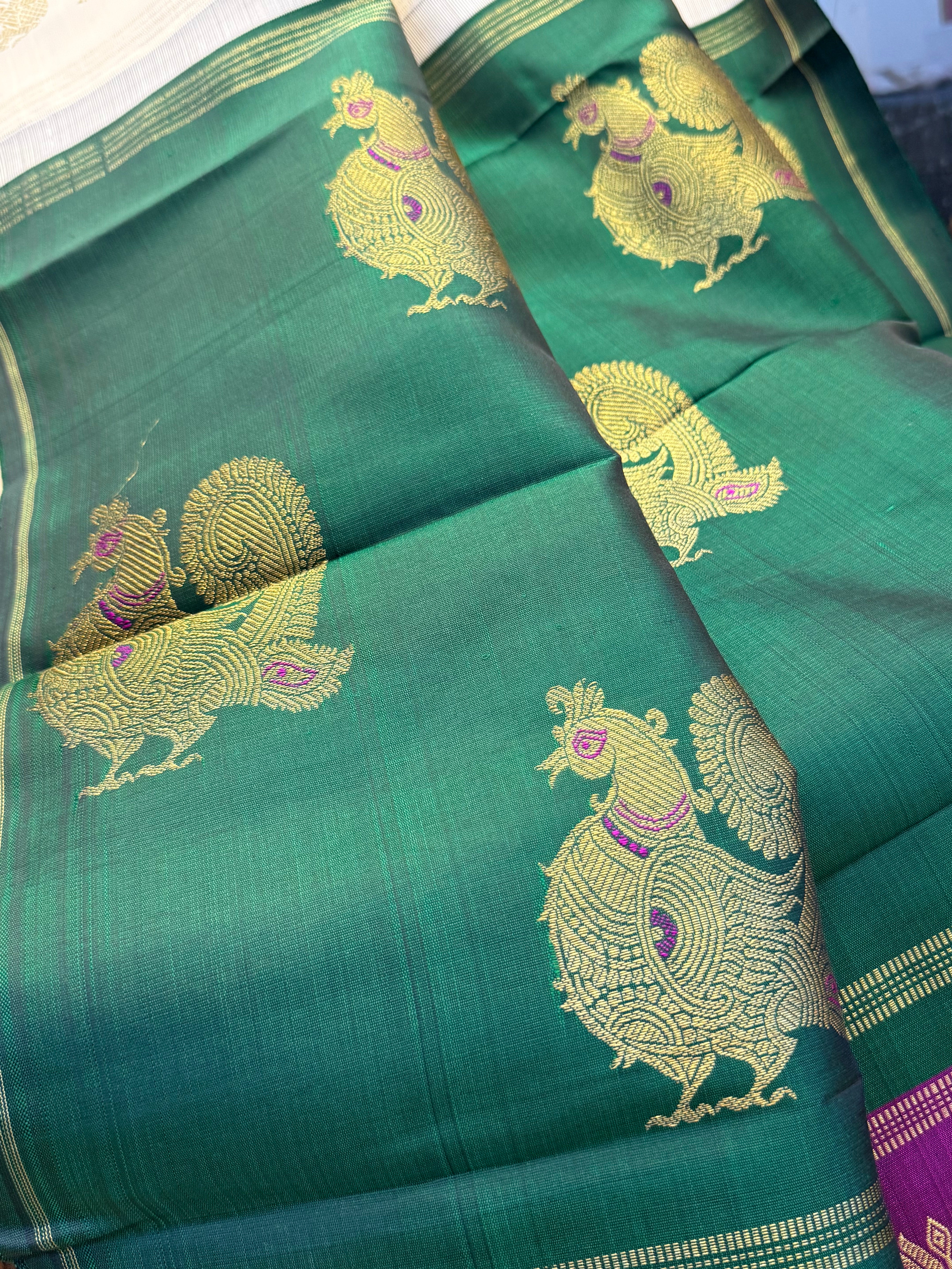 Offwhite border jodi yannai butta double color pallu / Kanjipuram silk CL9979