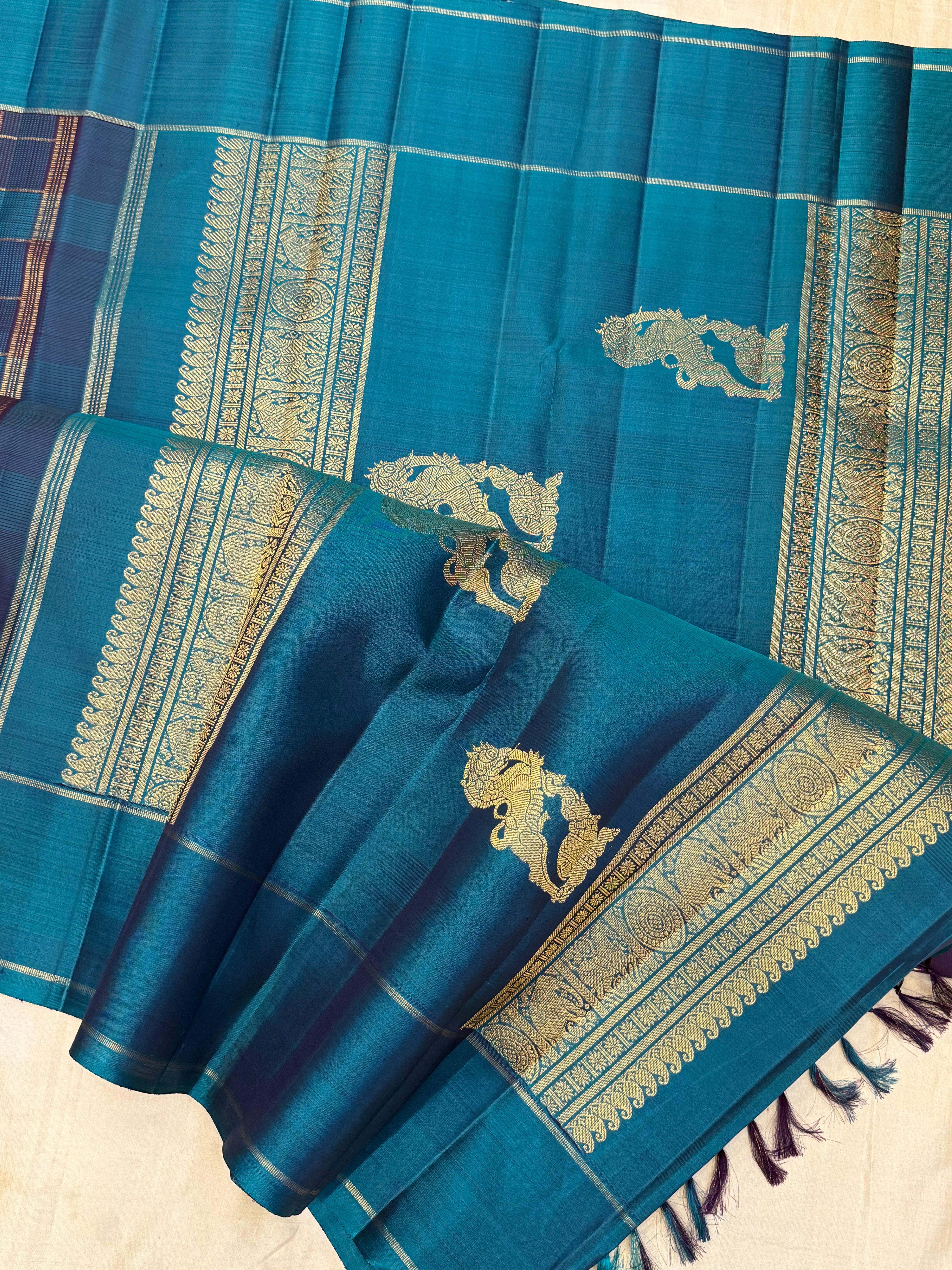 Teal green and purple Muthu Kattam annam chakram Butta / kanjipuram silk saree CLSA10776