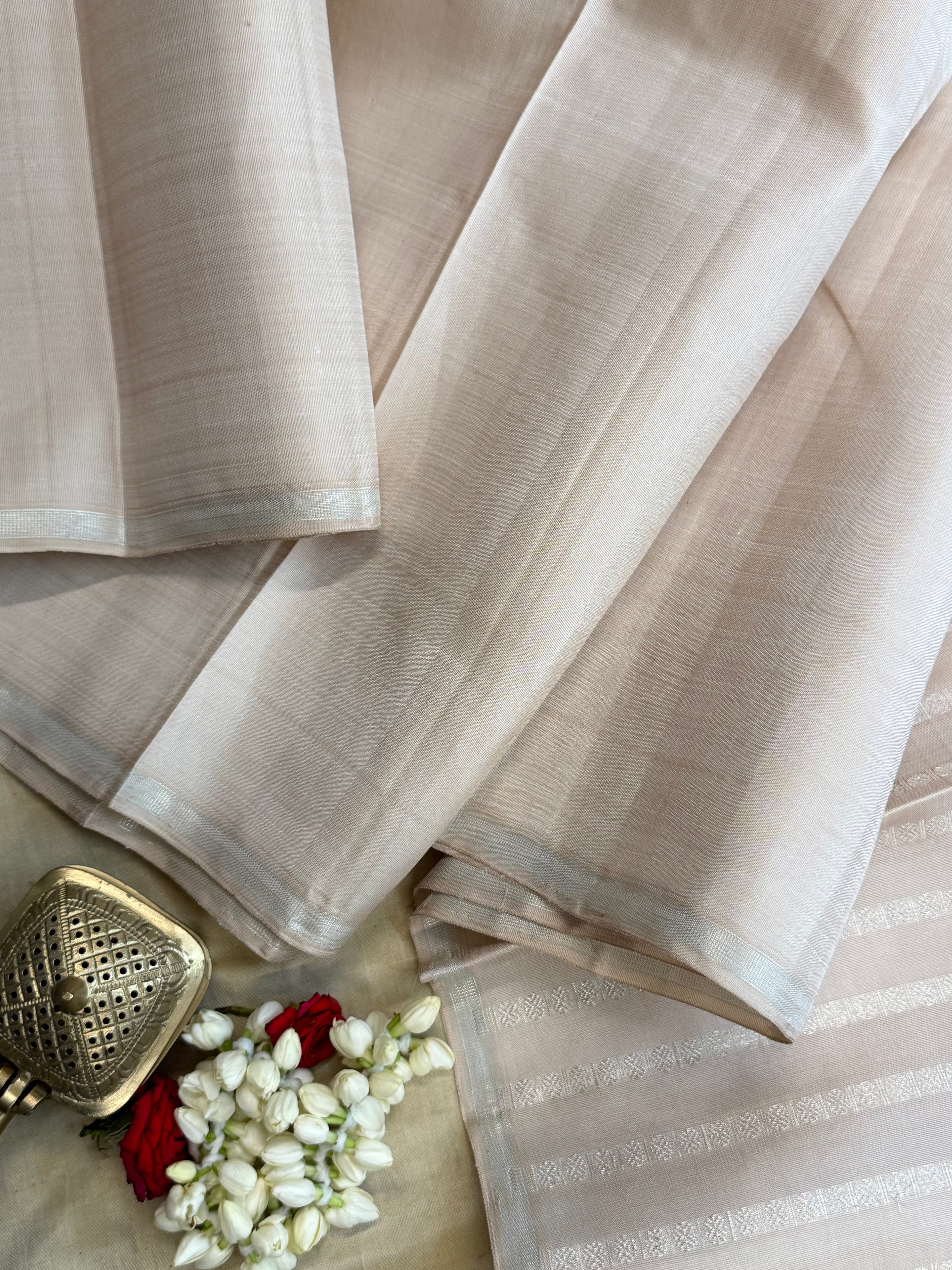 Onam edit - Offwhite plain unique pallu silver zari/ Kanjipuram silk