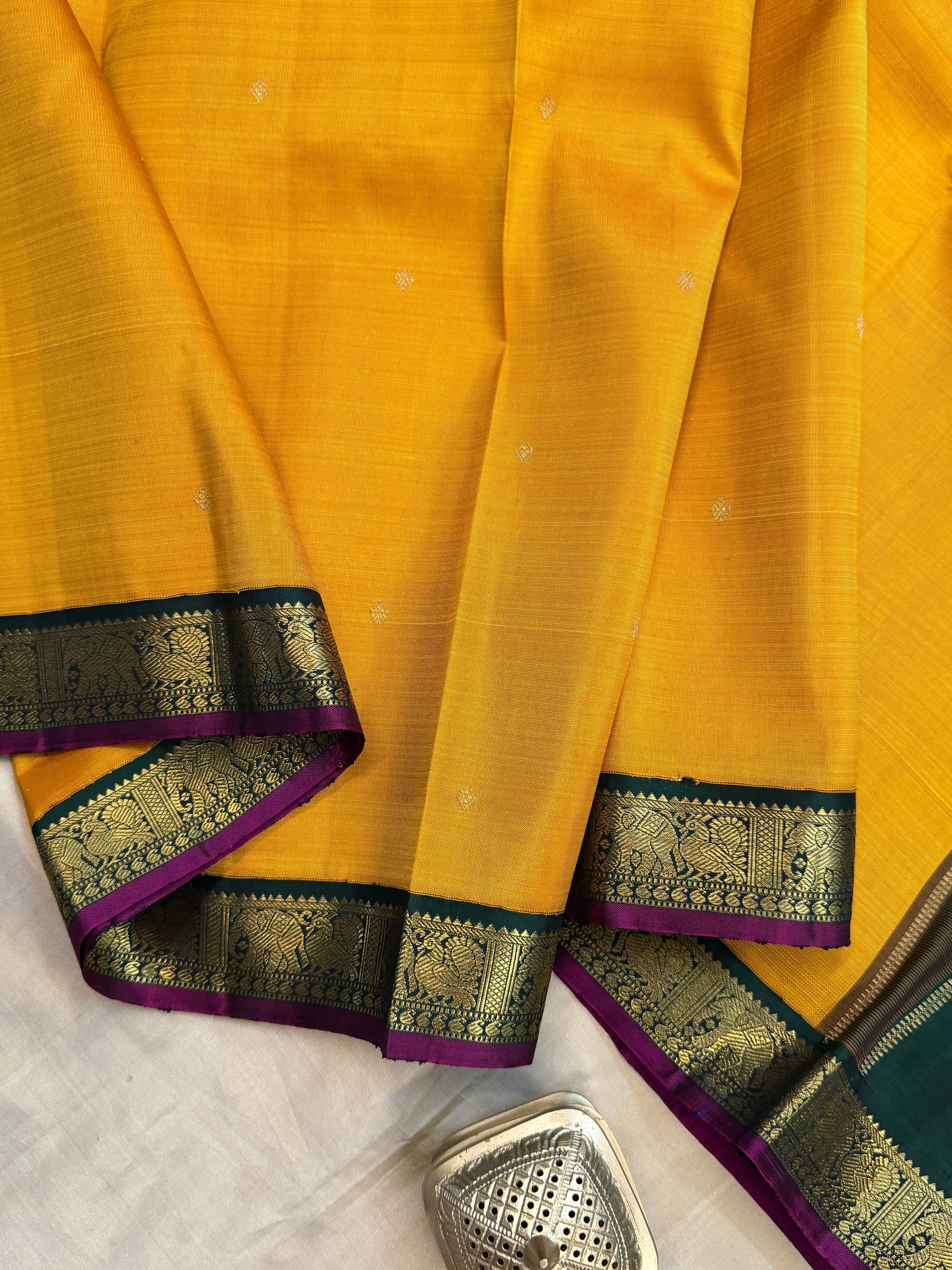 Golden mustard yellow korvai / kanjipuram silk