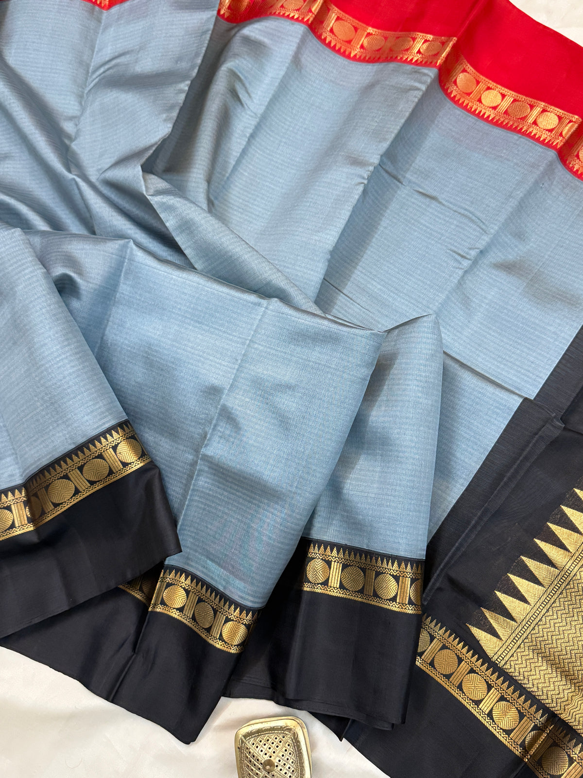 Gadwal silk Grey Ganga Jamuna Korvai border clsa 4118