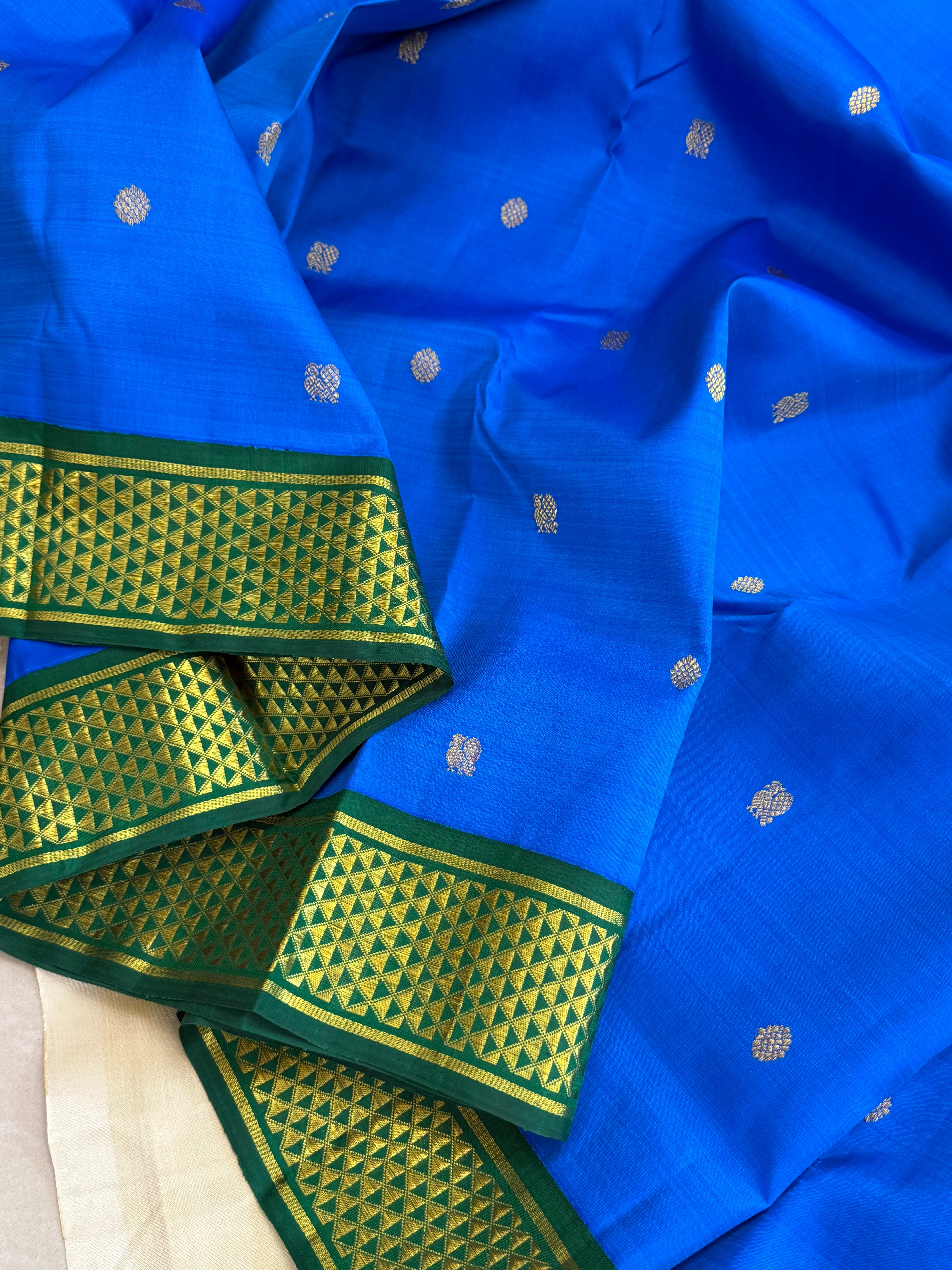 10 YARDS KORVAI / KANJIPURAM SILK SAREE CLSA 7704