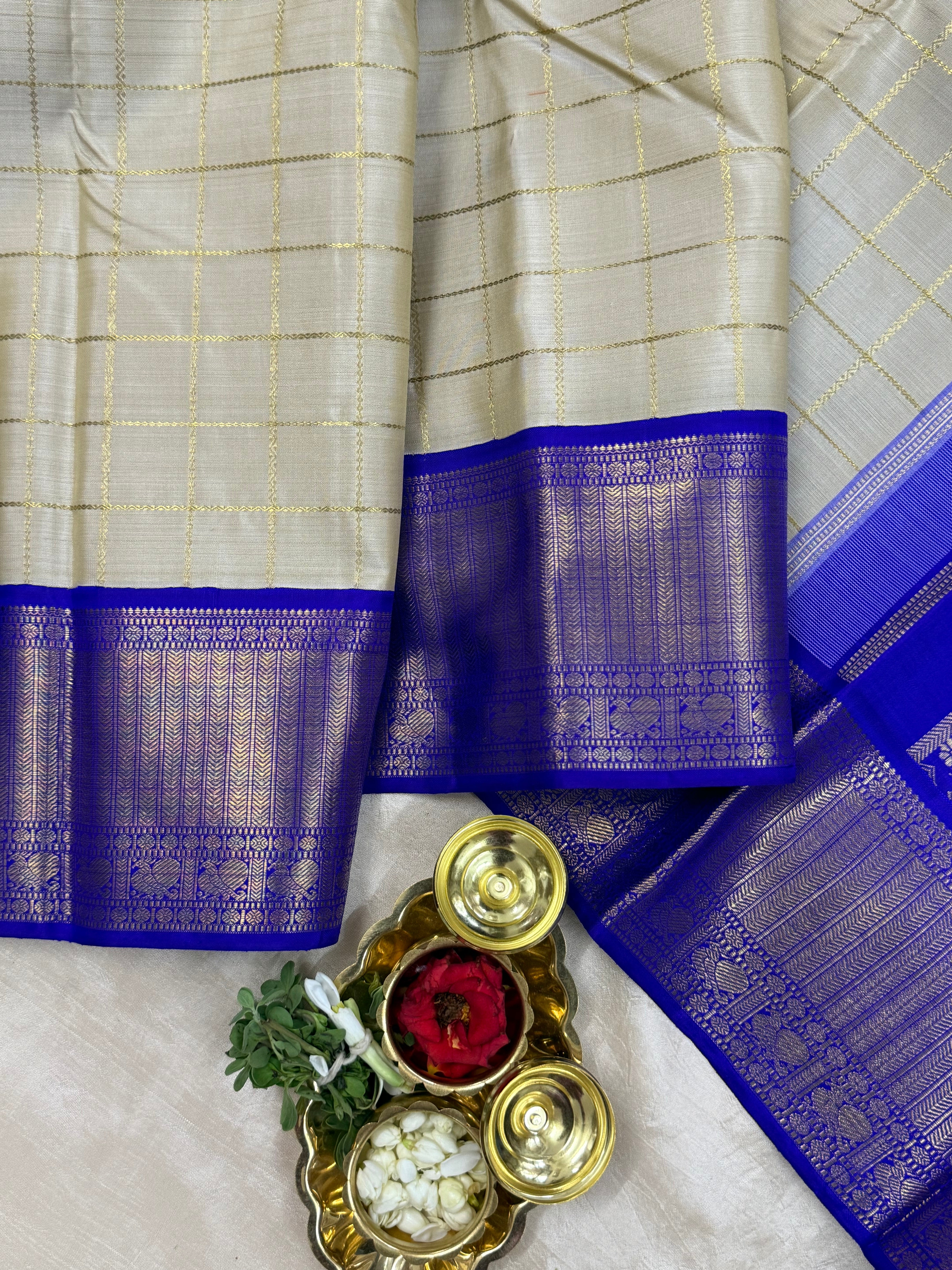 Offwhite zari kattam and violet kai korvai/ Kanjipuram silk