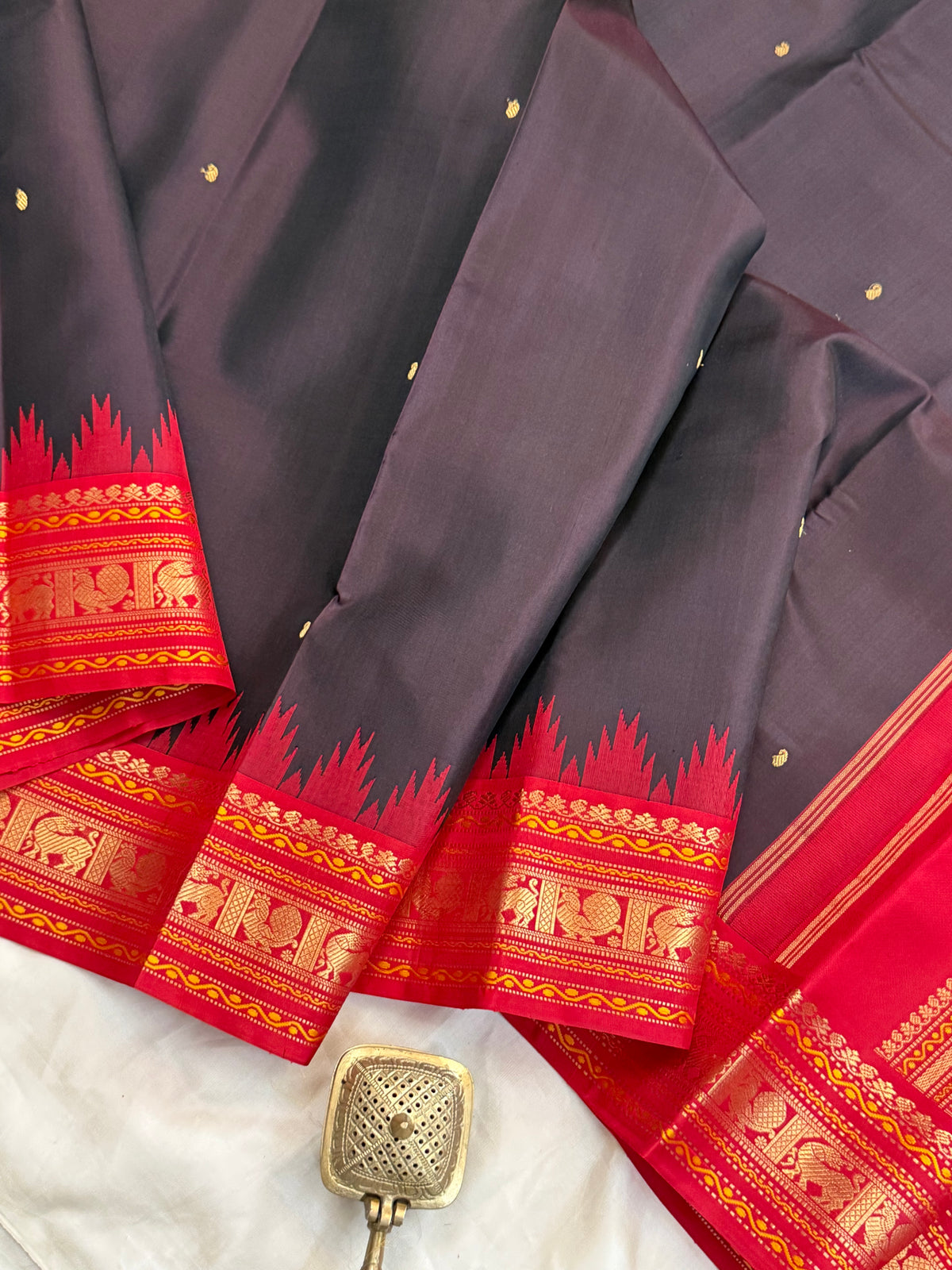 Deep paaku color and red / Special edition kanjipuram silk