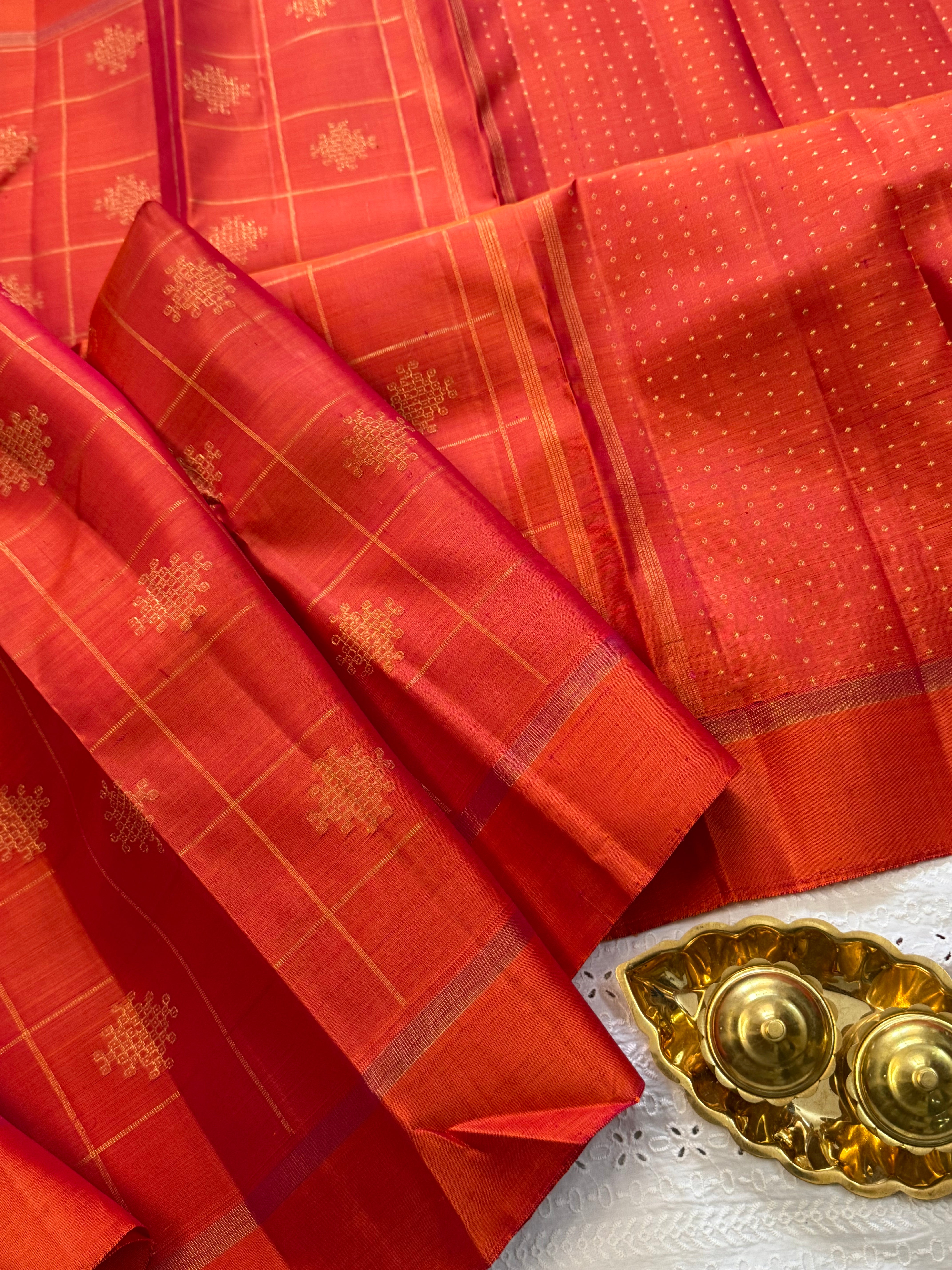 Rustic orange kattam kolam butta / Kanjipuram silk