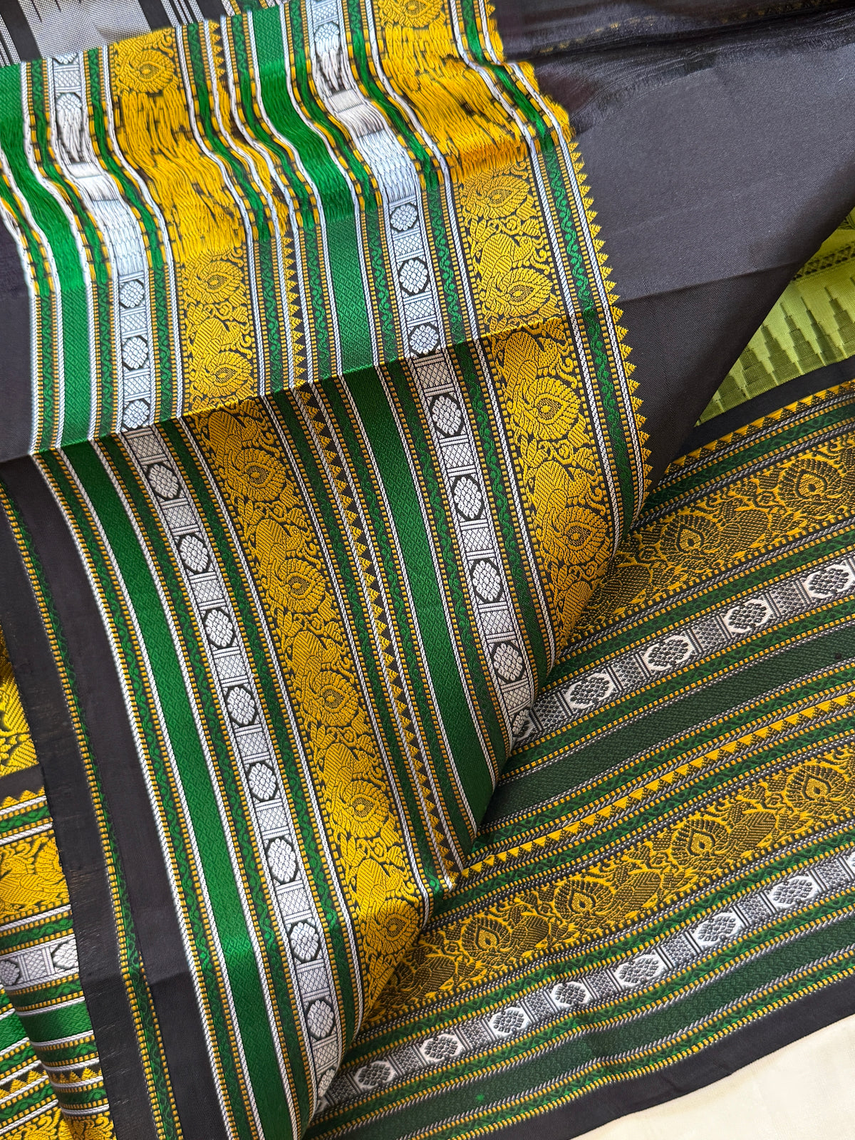 Special edition chartreuse green with thread Kattam butta silk saree/clsa 12439